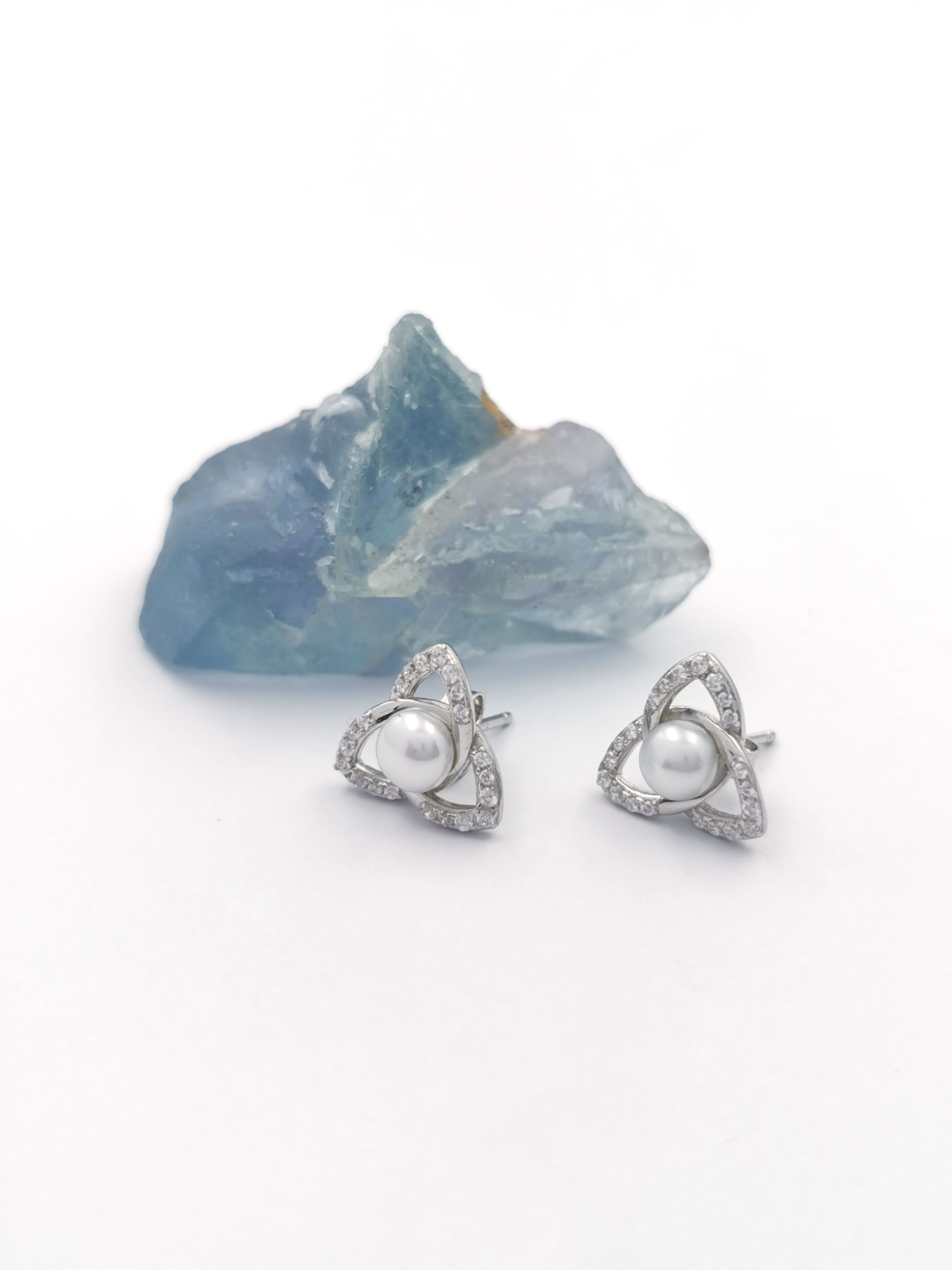 Gorgeous Sterling Silver Trinity Knot Earrings For Women