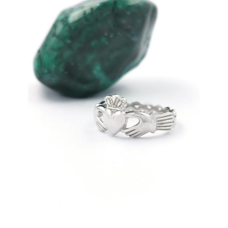 Sterling Silver .925 Stap en’s Hypoallergenic Celtic Claddagh Ring Sterling Silver .925 Stap en’s Hypoallergenic Celtic Claddagh Ring
