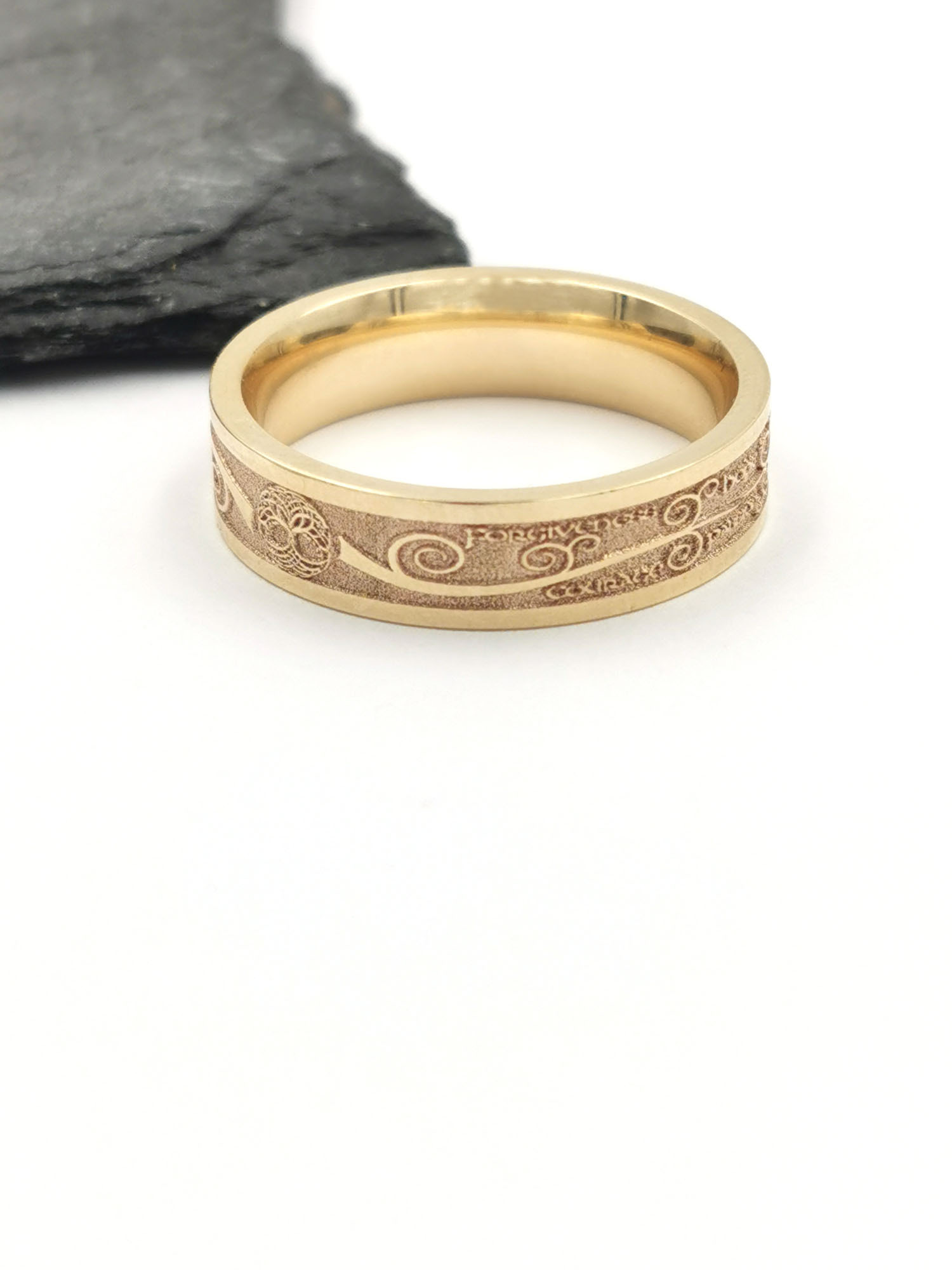 Luxurious Yellow Gold Tree of Life 7.0mm Ring