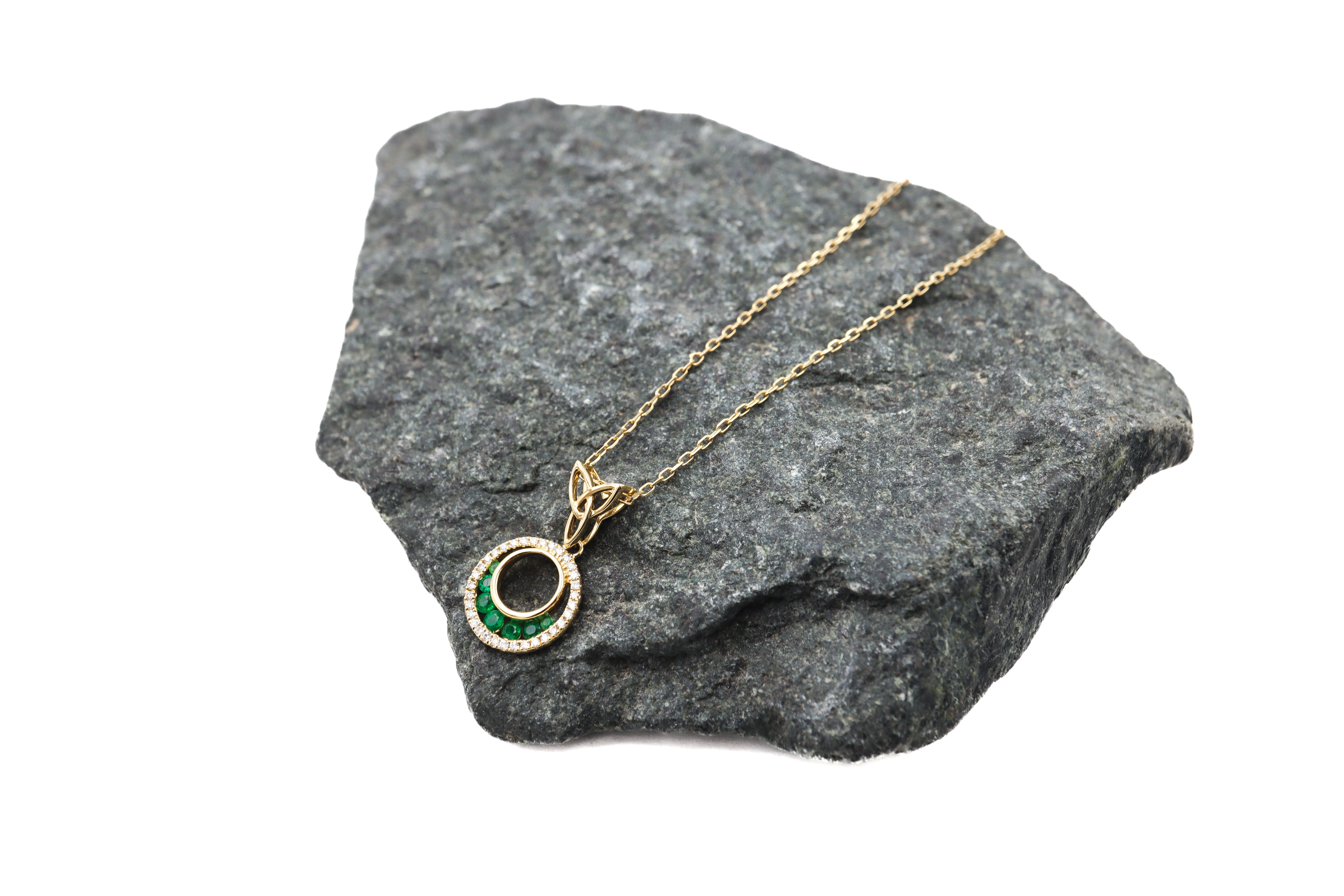 Irish 14K Yellow Gold Trinity Knot Necklace For Women