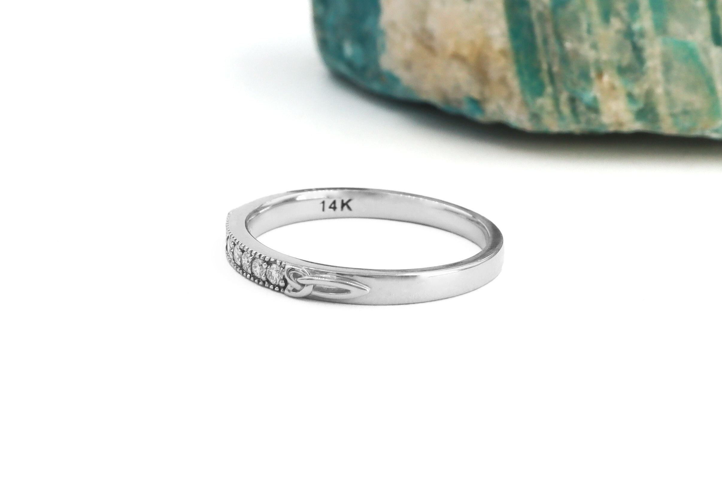 Womens Polished Trinity Knot 2.0mm Ring in Real White Gold. Side View.