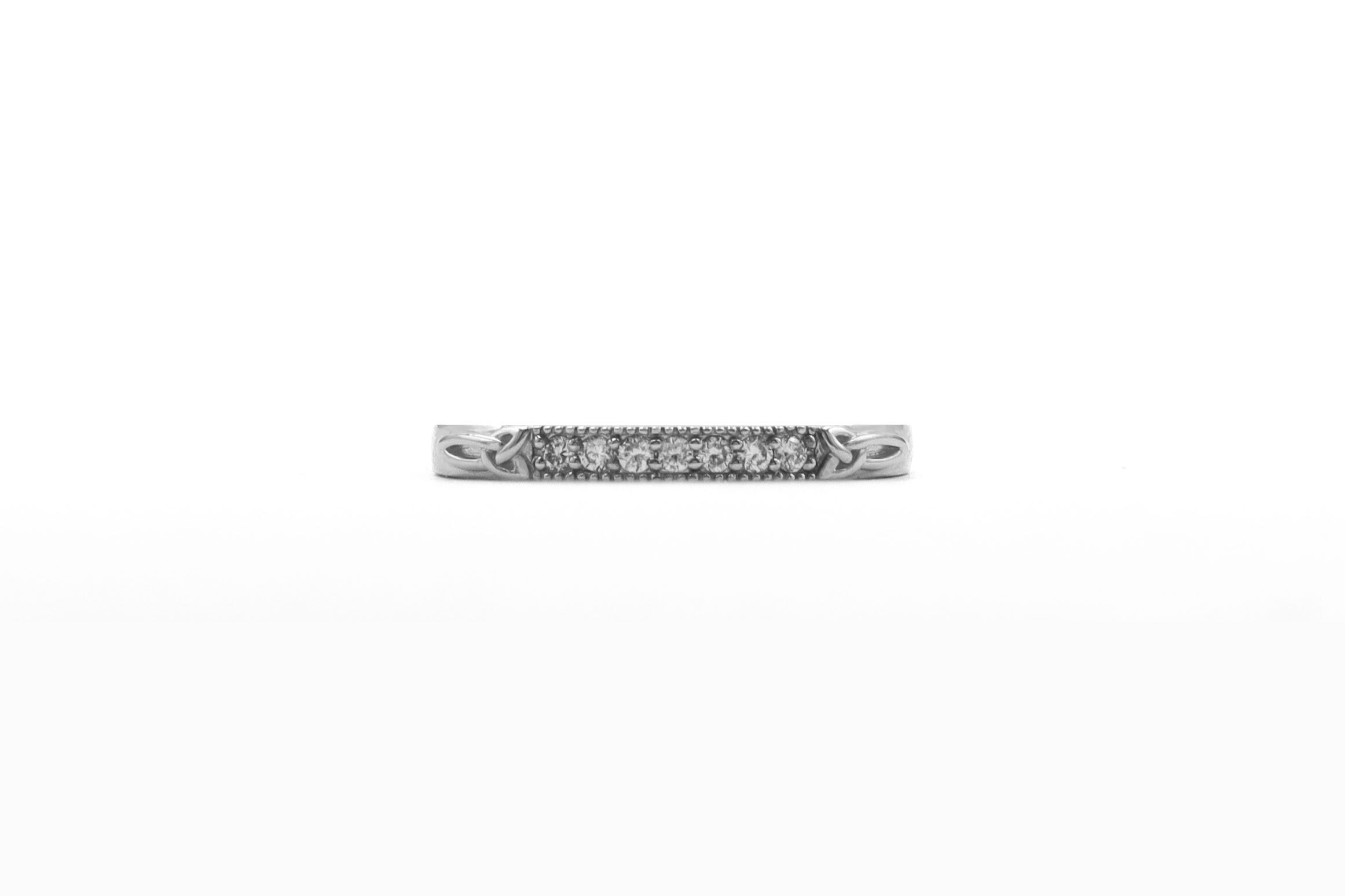 Irish Platinum 950 Trinity Knot Ring For Women With a Polished Finish