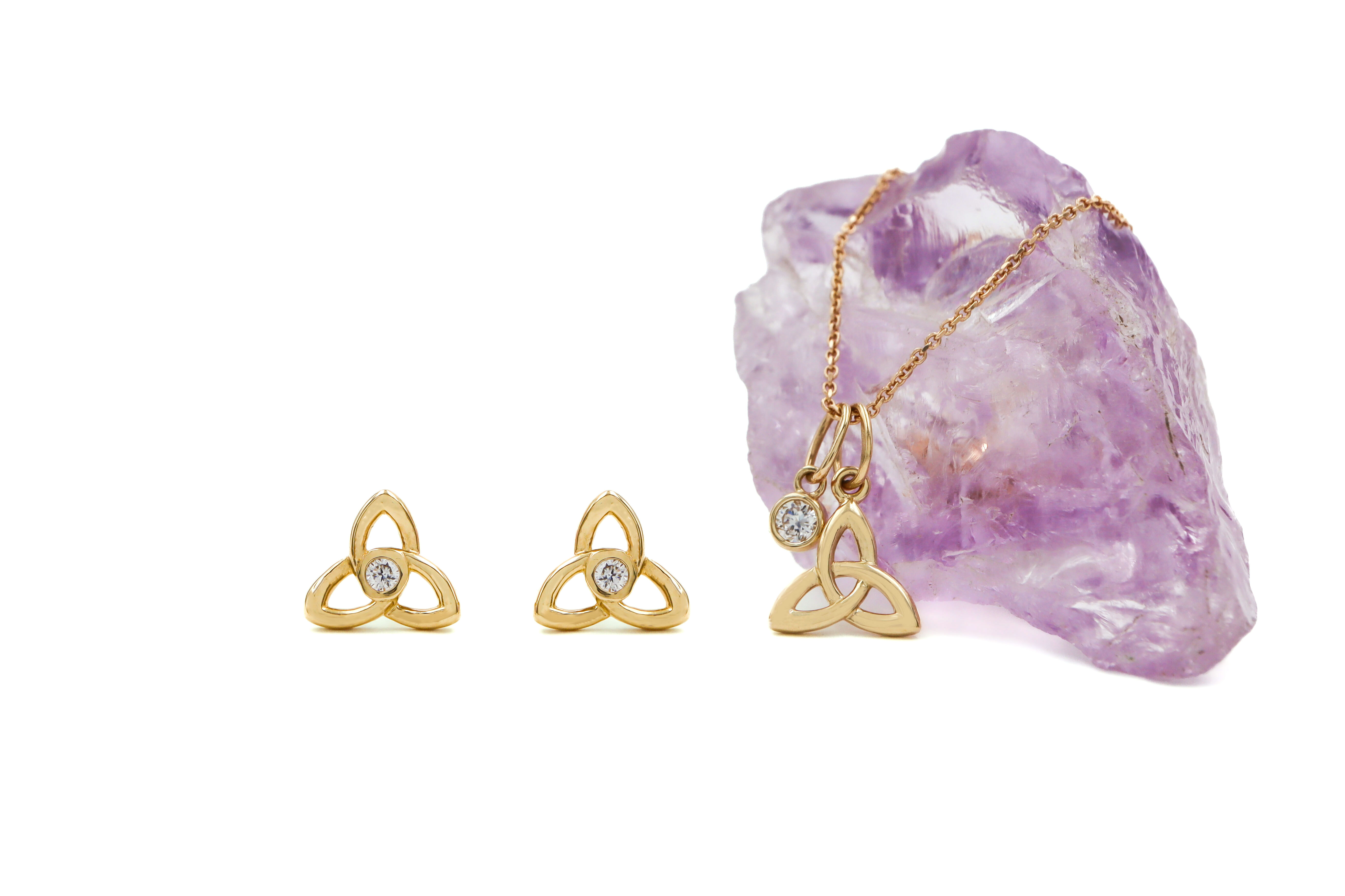 Womens Trinity Knot Necklace in Yellow Gold With a Polished Finish