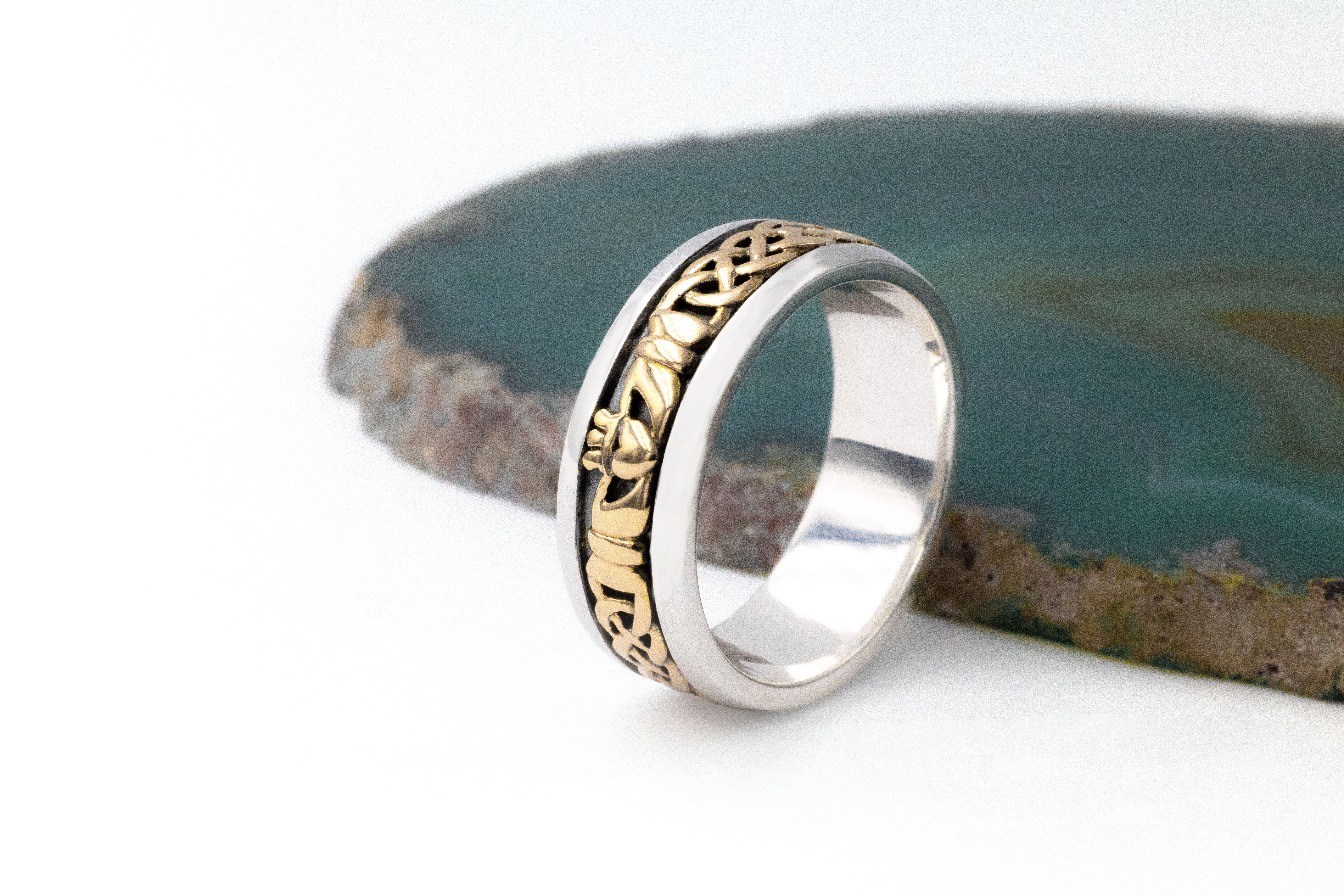 Attractive Sterling Silver & 10K Yellow Gold Claddagh & Celtic Knot 7.5mm Ring For Men. Side View.