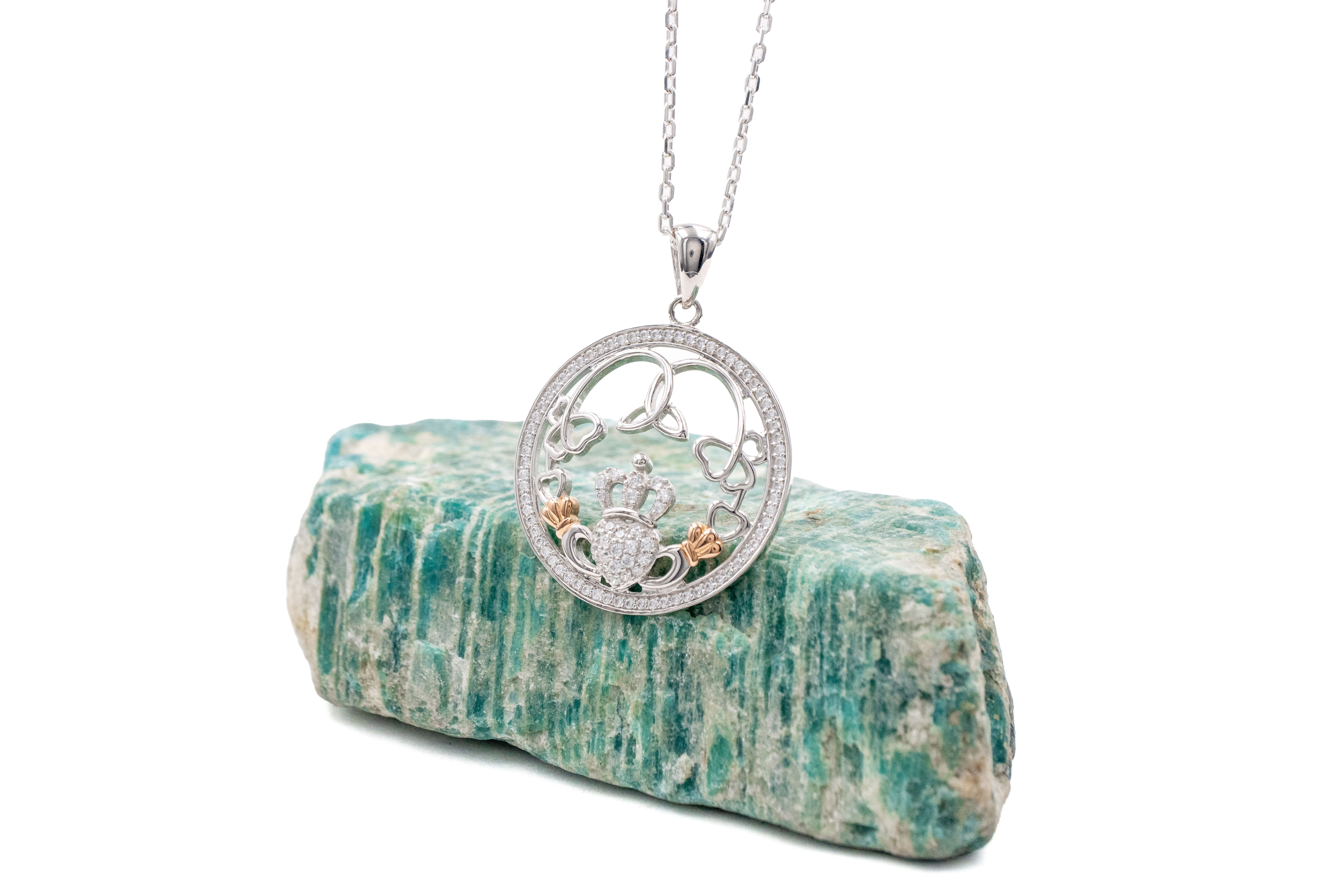 Womens Claddagh Gift Set in Sterling Silver With a Polished Finish