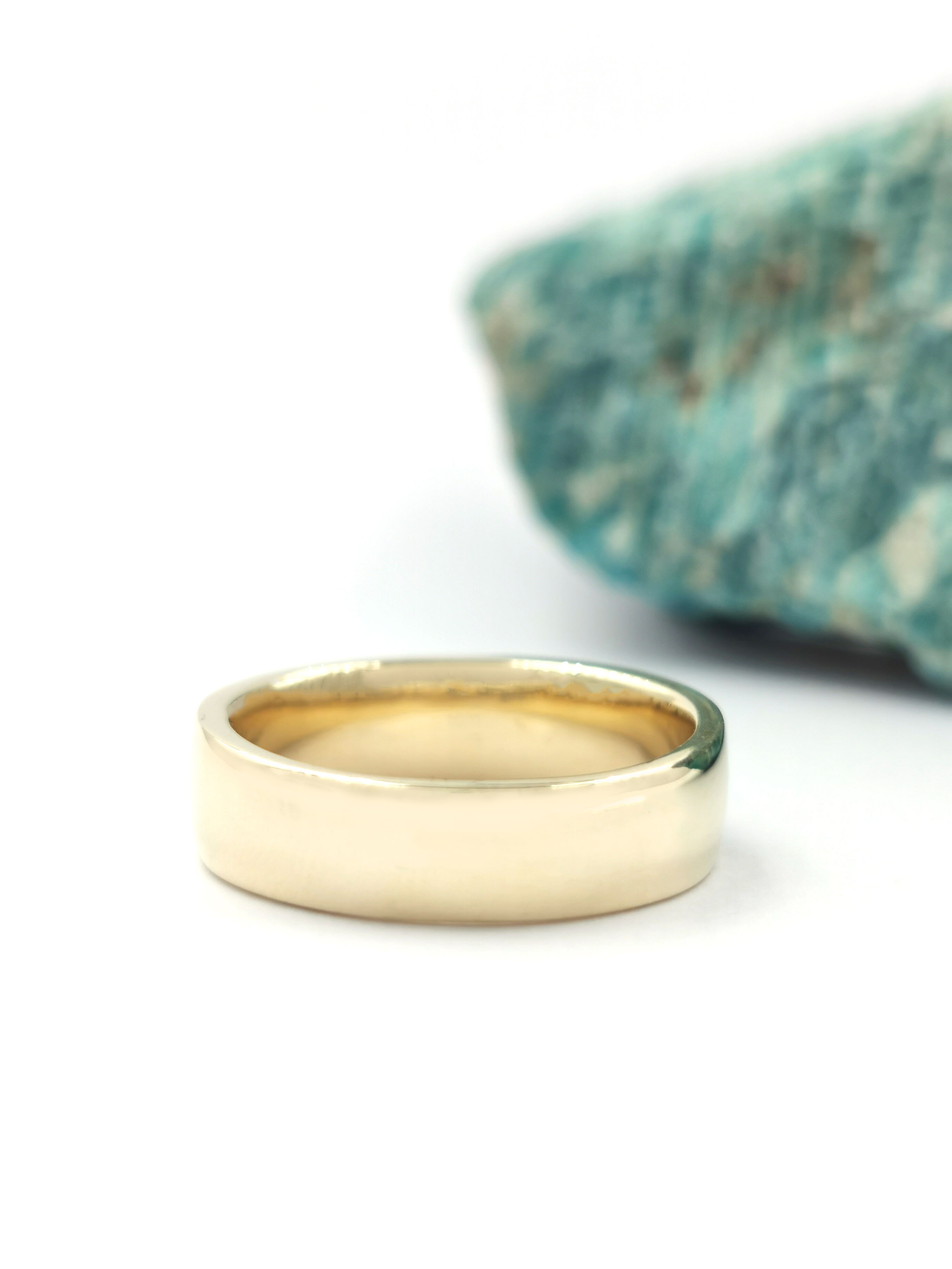 Gorgeous 14K Yellow Gold & White Gold Celtic Knot & Claddagh 7.0mm Ring For Men