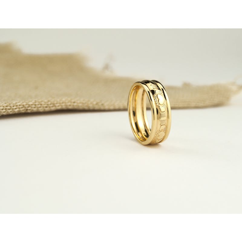 Striking Yellow Gold Claddagh Ring For Men