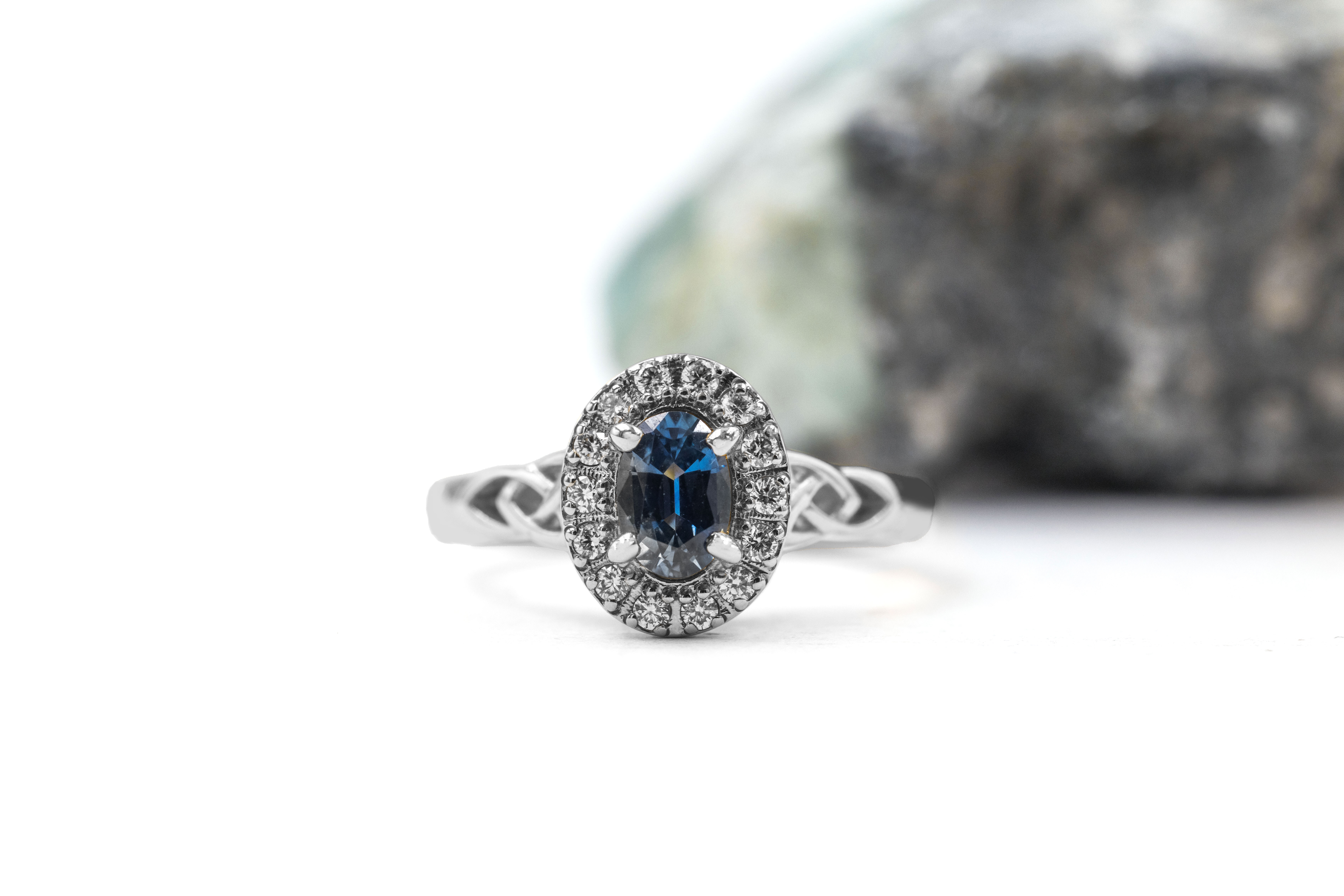 Gorgeous Platinum 950 Trinity Knot 0.50ct Natural Sapphire Ring For Women