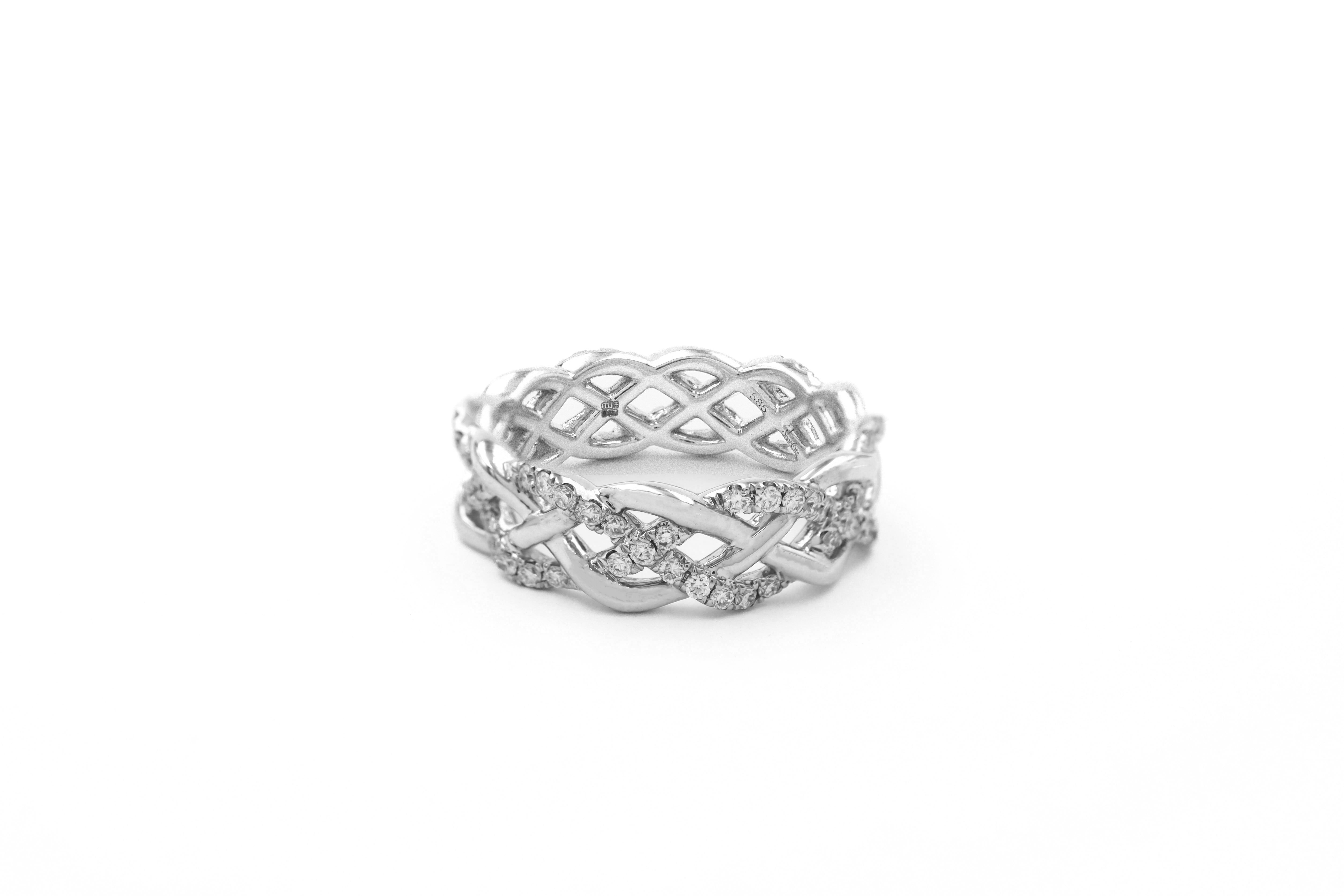 Gorgeous White Gold Celtic Knot 5.0mm Ring For Women With a Polished Finish