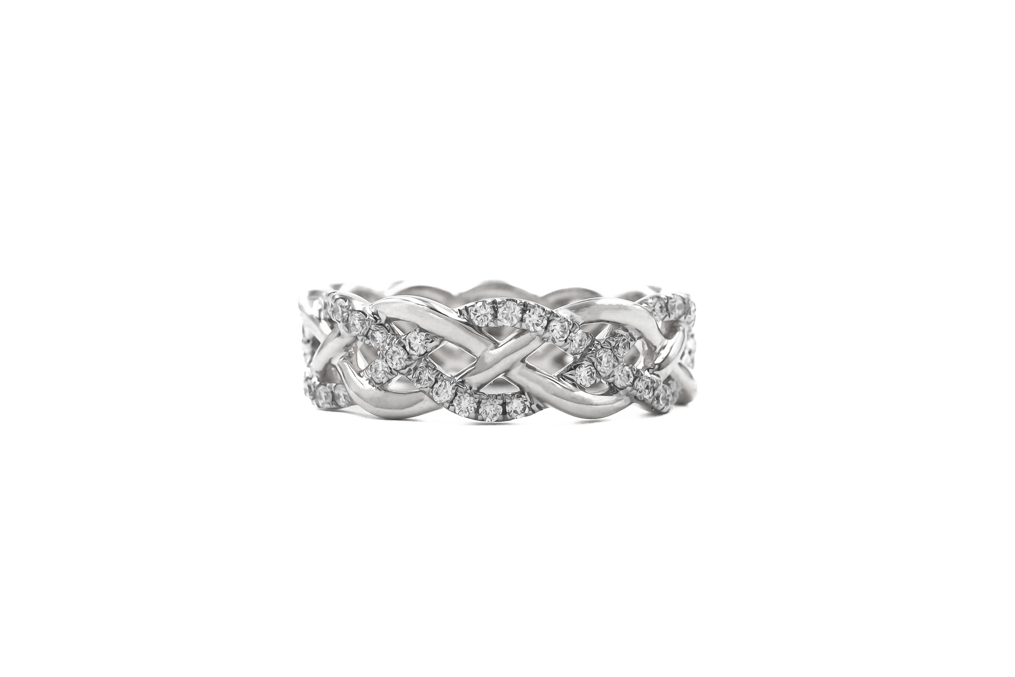Attractive White Gold Celtic Knot 5.0mm Ring For Women With a Polished Finish