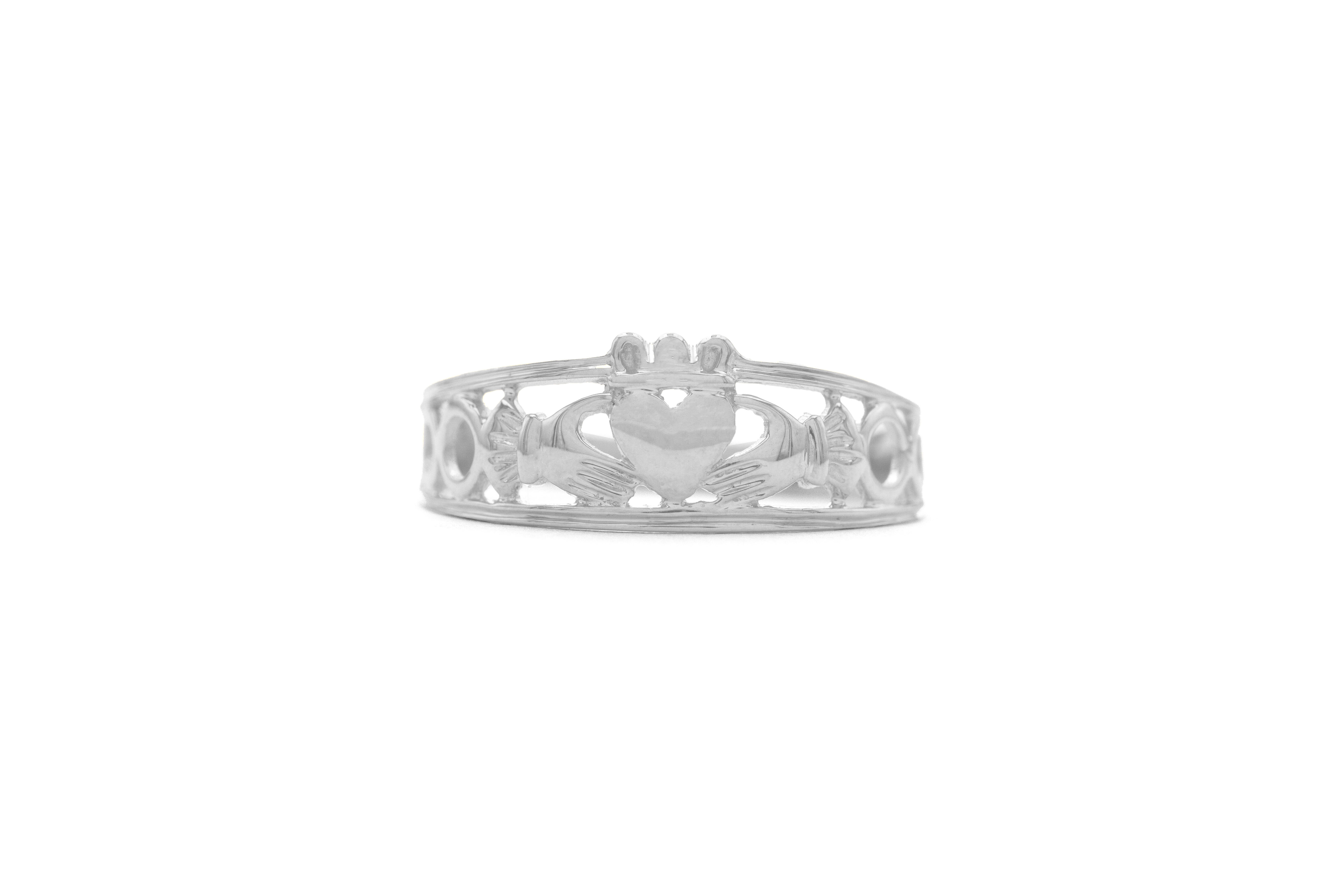 Womens White Gold Claddagh Ring
