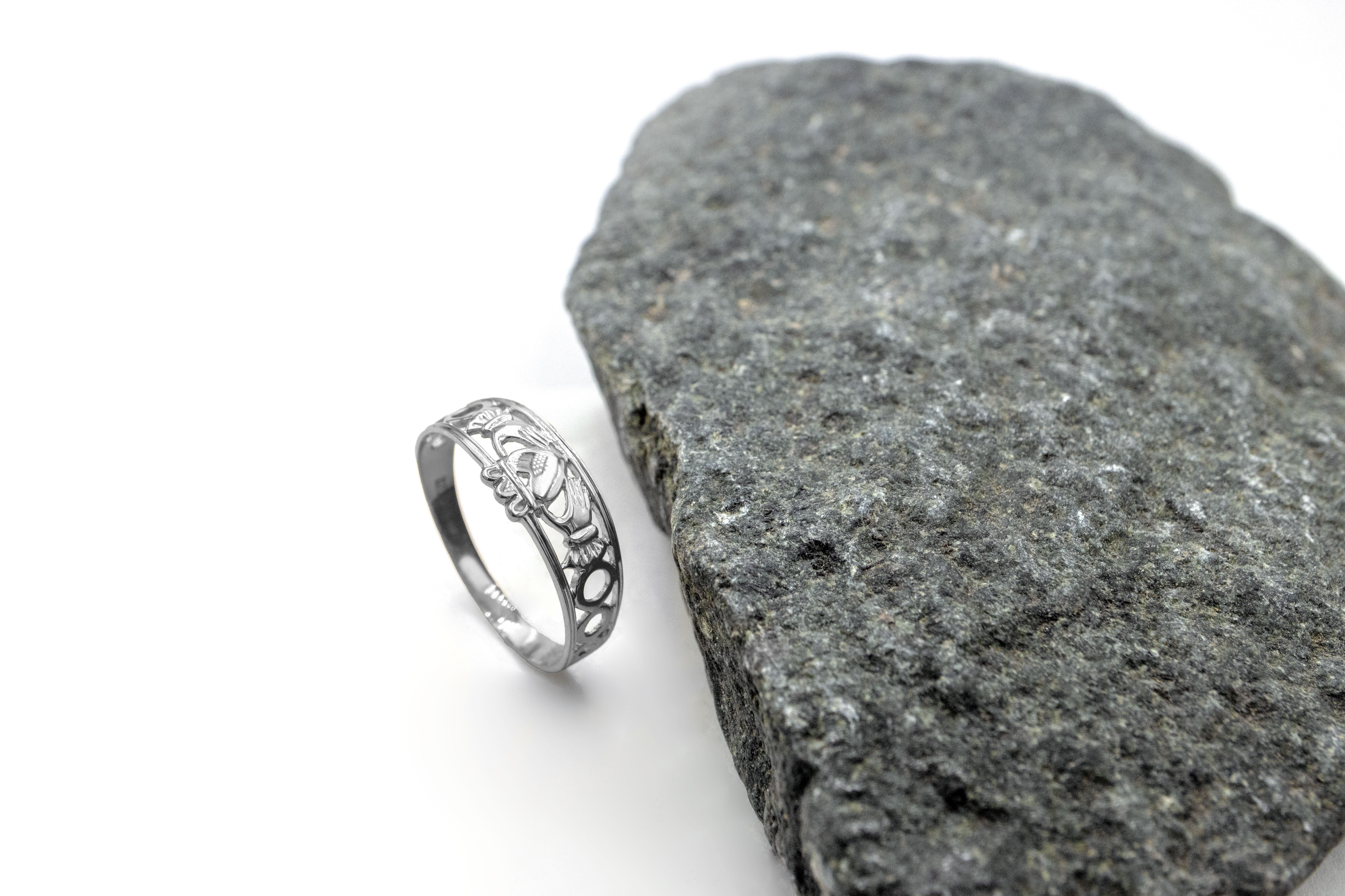 Authentic White Gold Claddagh Ring For Women. Side View.