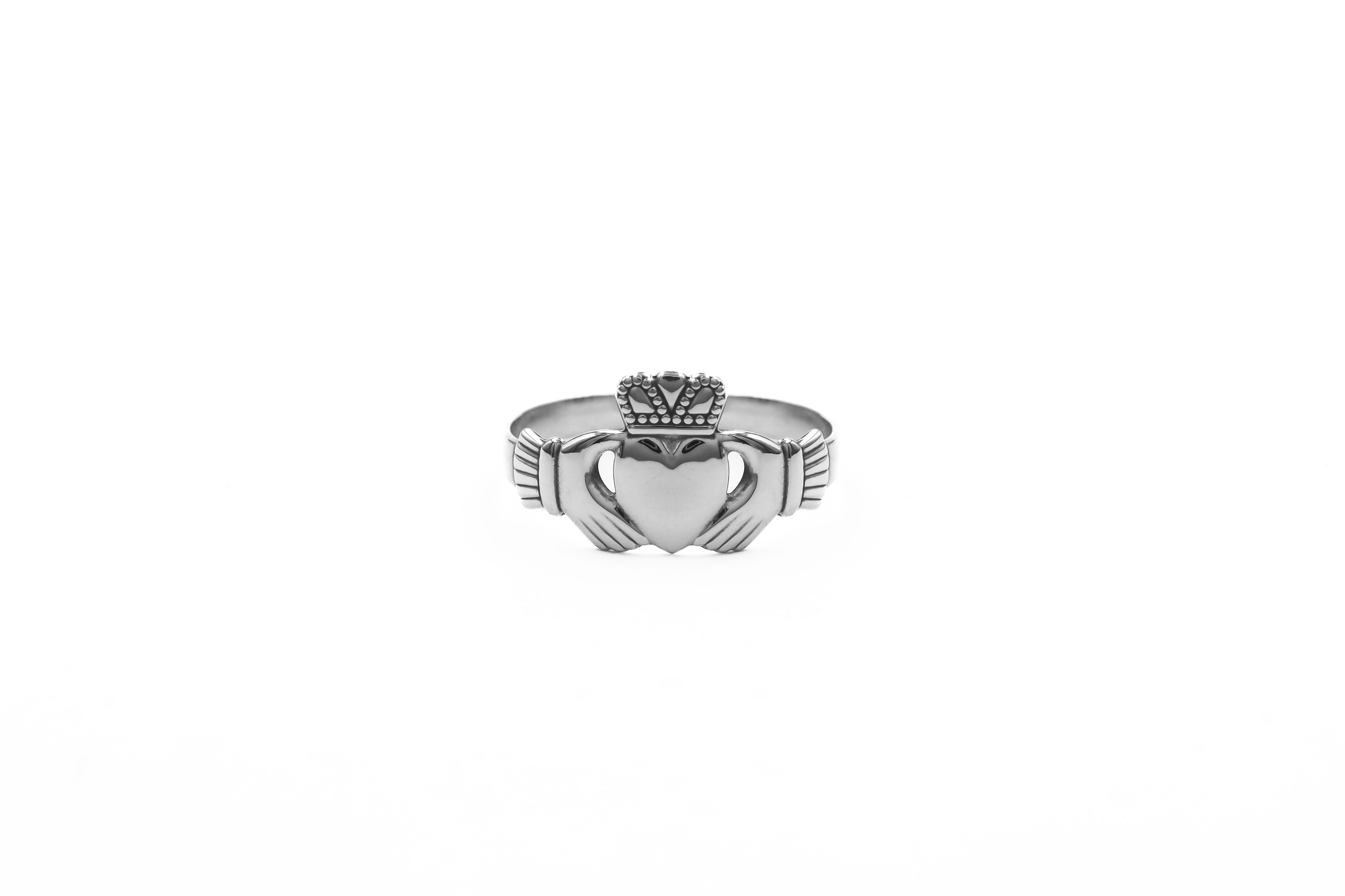 Womens Real White Gold Claddagh Ring