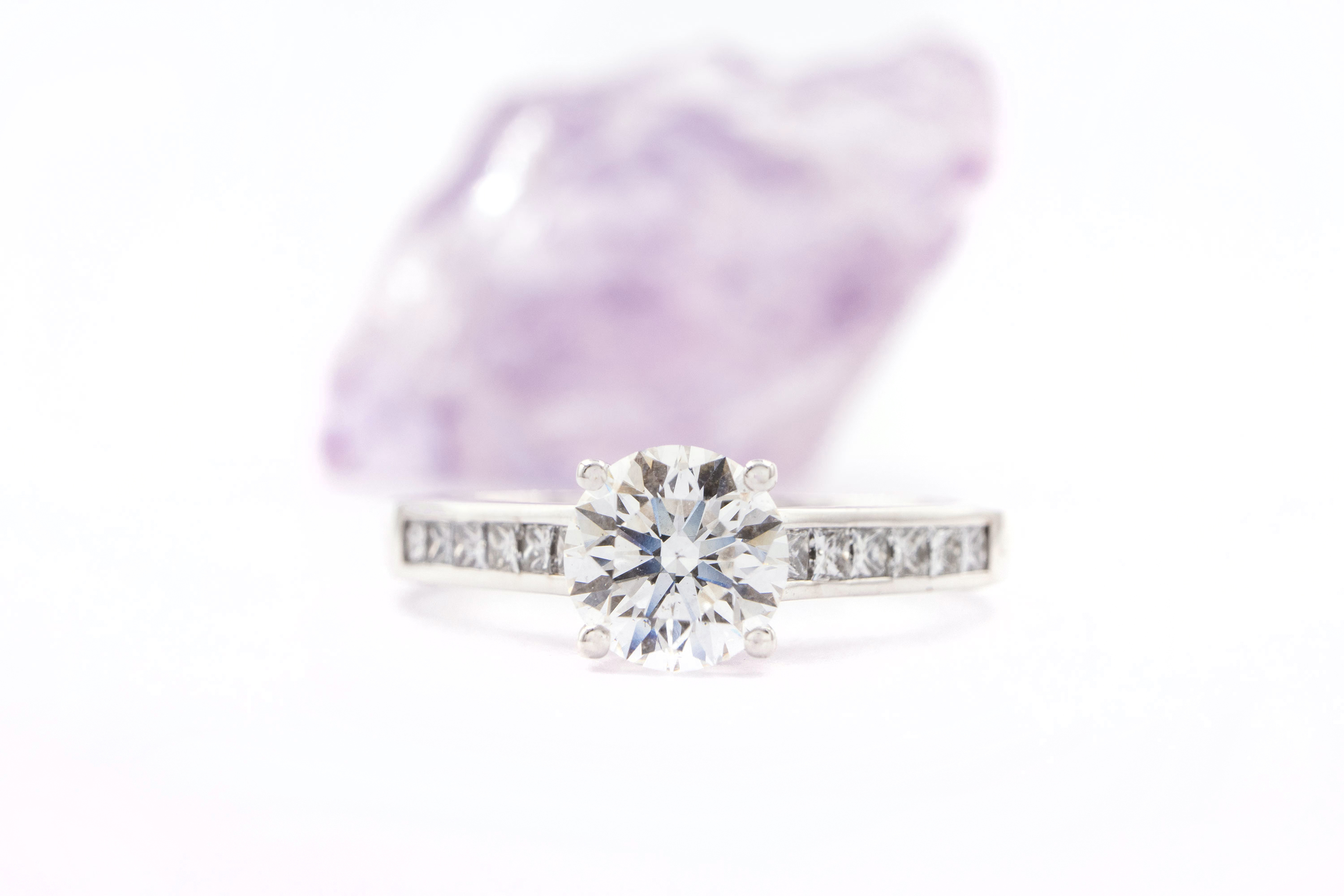 Womens Mo Anam Cara Ring in Real White Gold