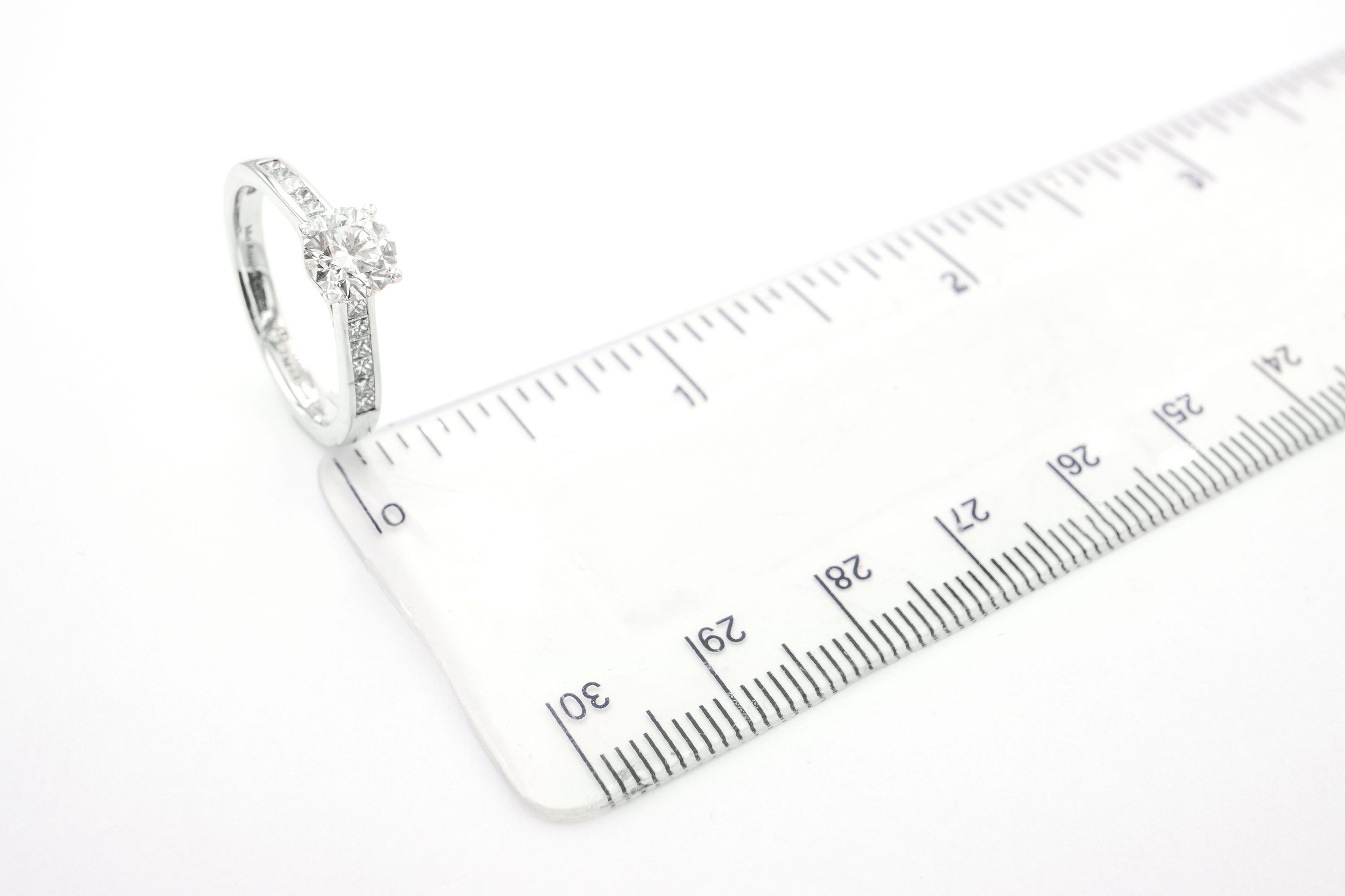 Striking 18K White Gold Mo Anam Cara Engagement Ring For Women