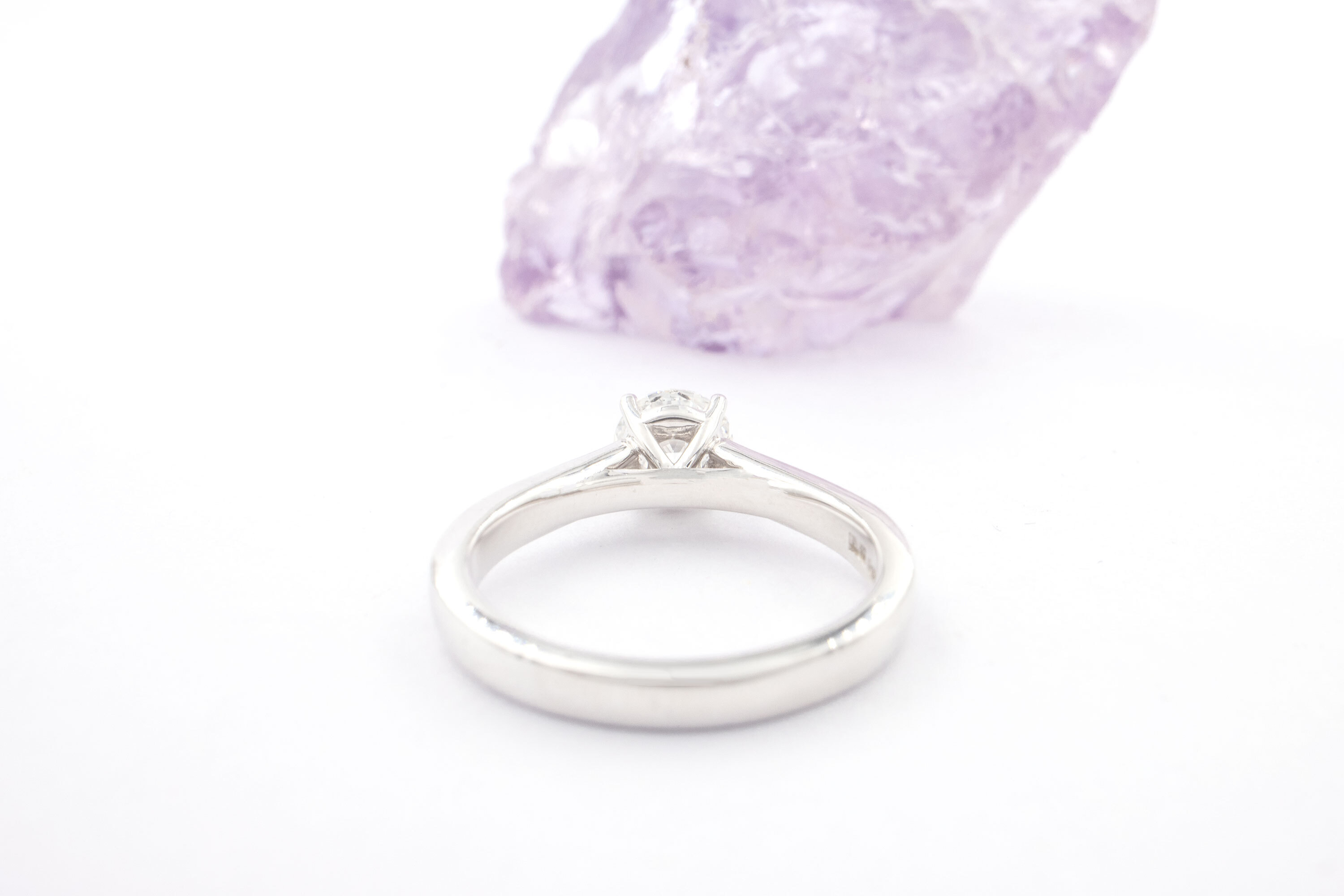 Womens Romantic 18K White Gold Mo Anam Cara Ring