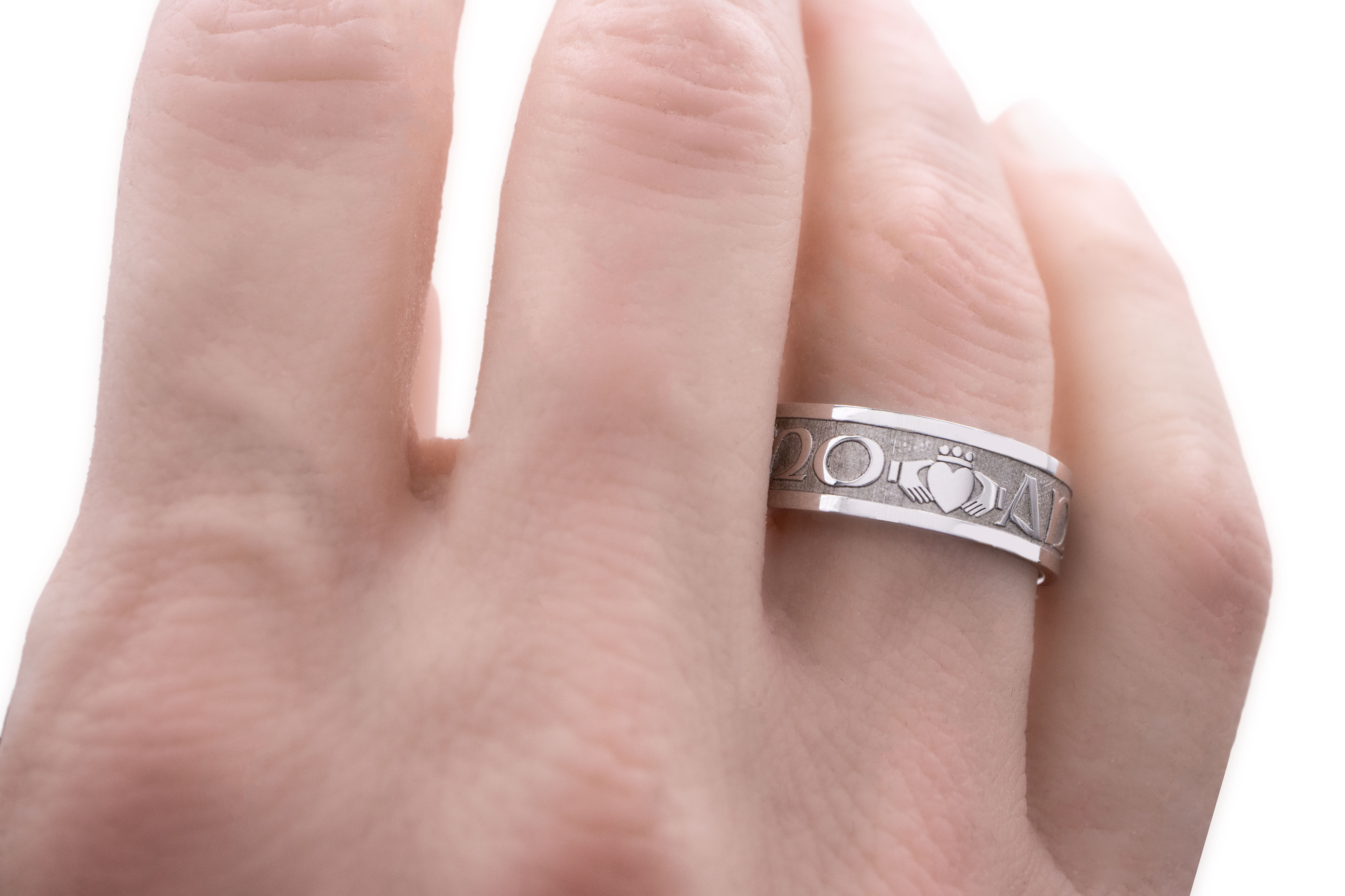 Mo Anam Cara & Gaelic 7.0mm Ring in Real 14K White Gold - Model Photo