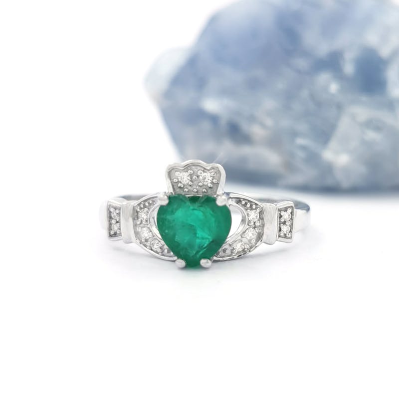 14K White Gold Emerald and Diamond Claddagh Ring - 0-90cts