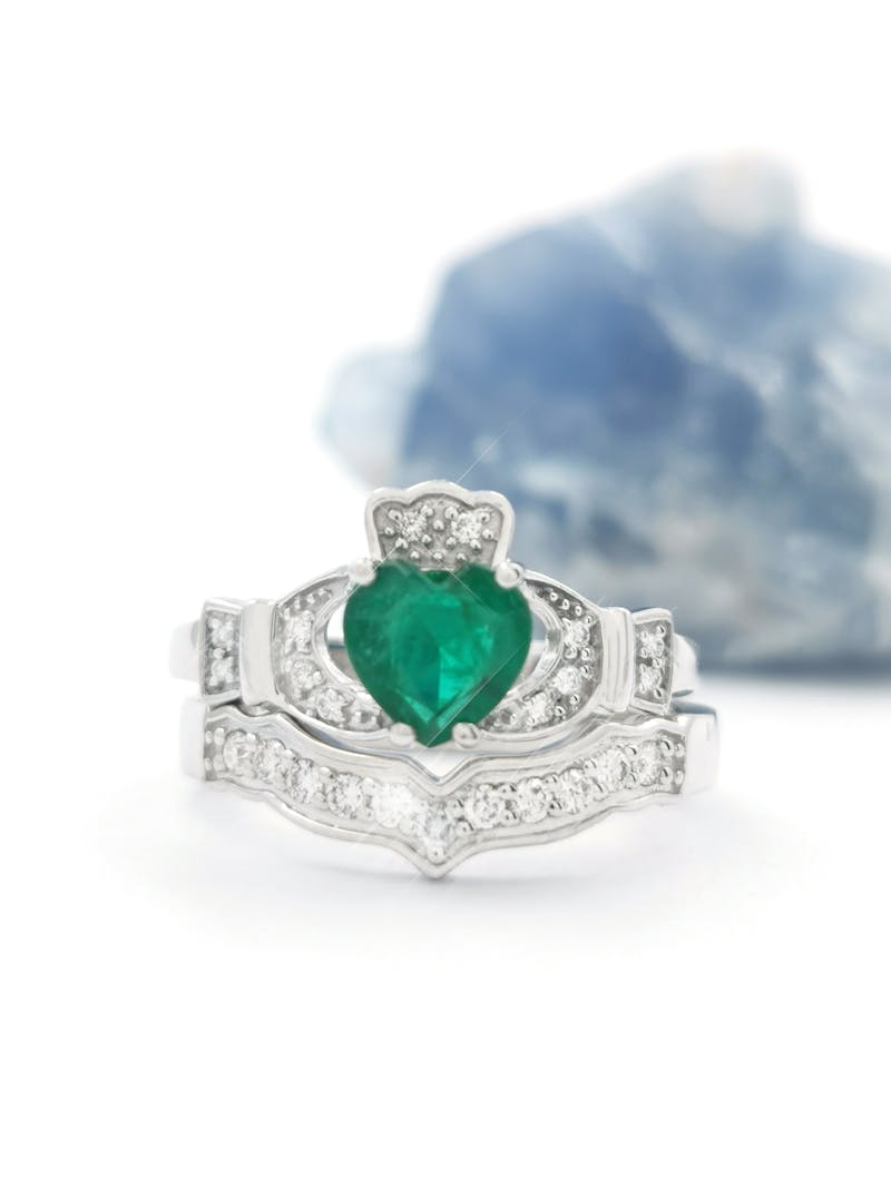 14K White Gold Emerald and Diamond Claddagh Ring - 0-90cts, Made in…