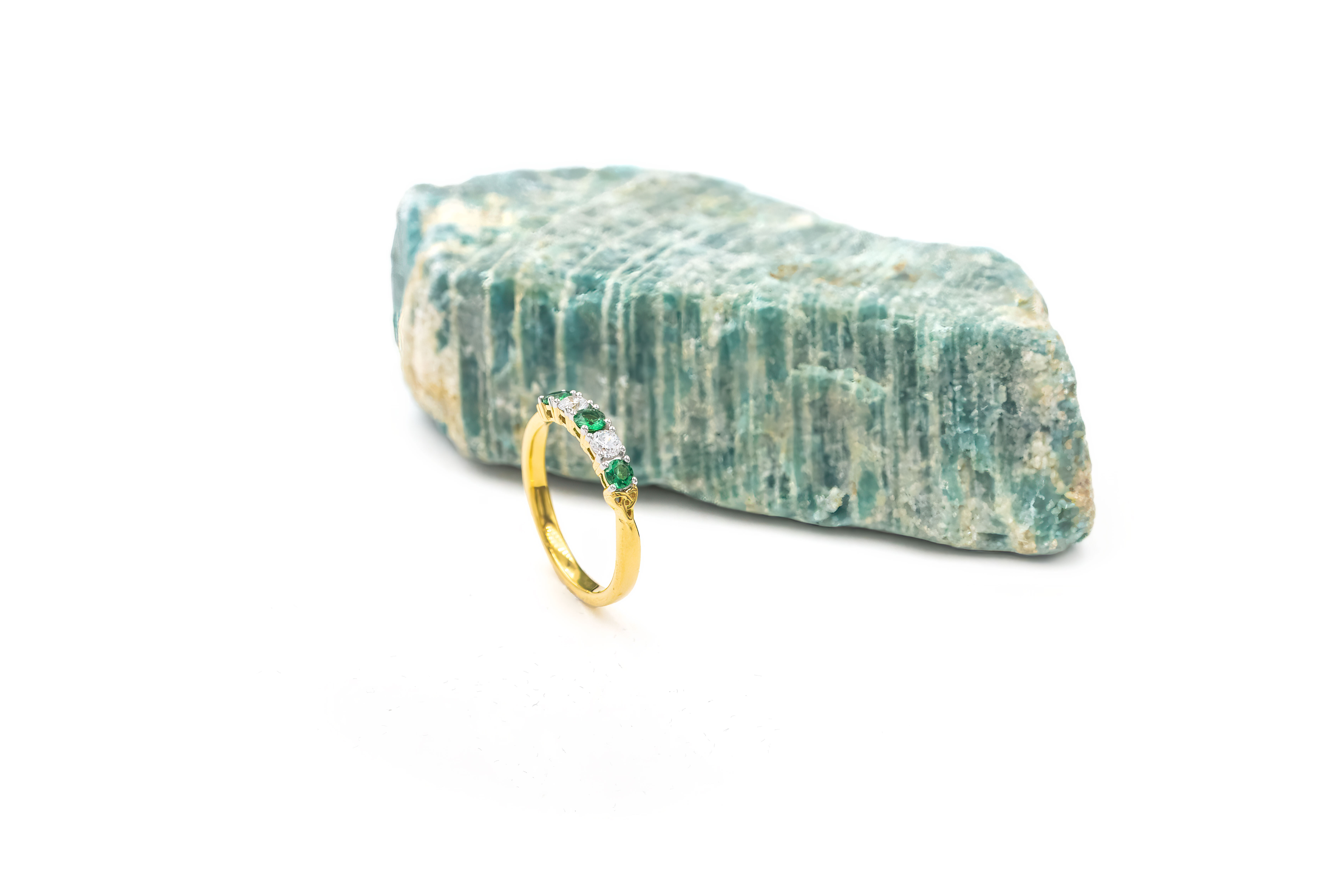 Womens Attractive Polished Yellow Gold Trinity Knot 3.0mm Ring