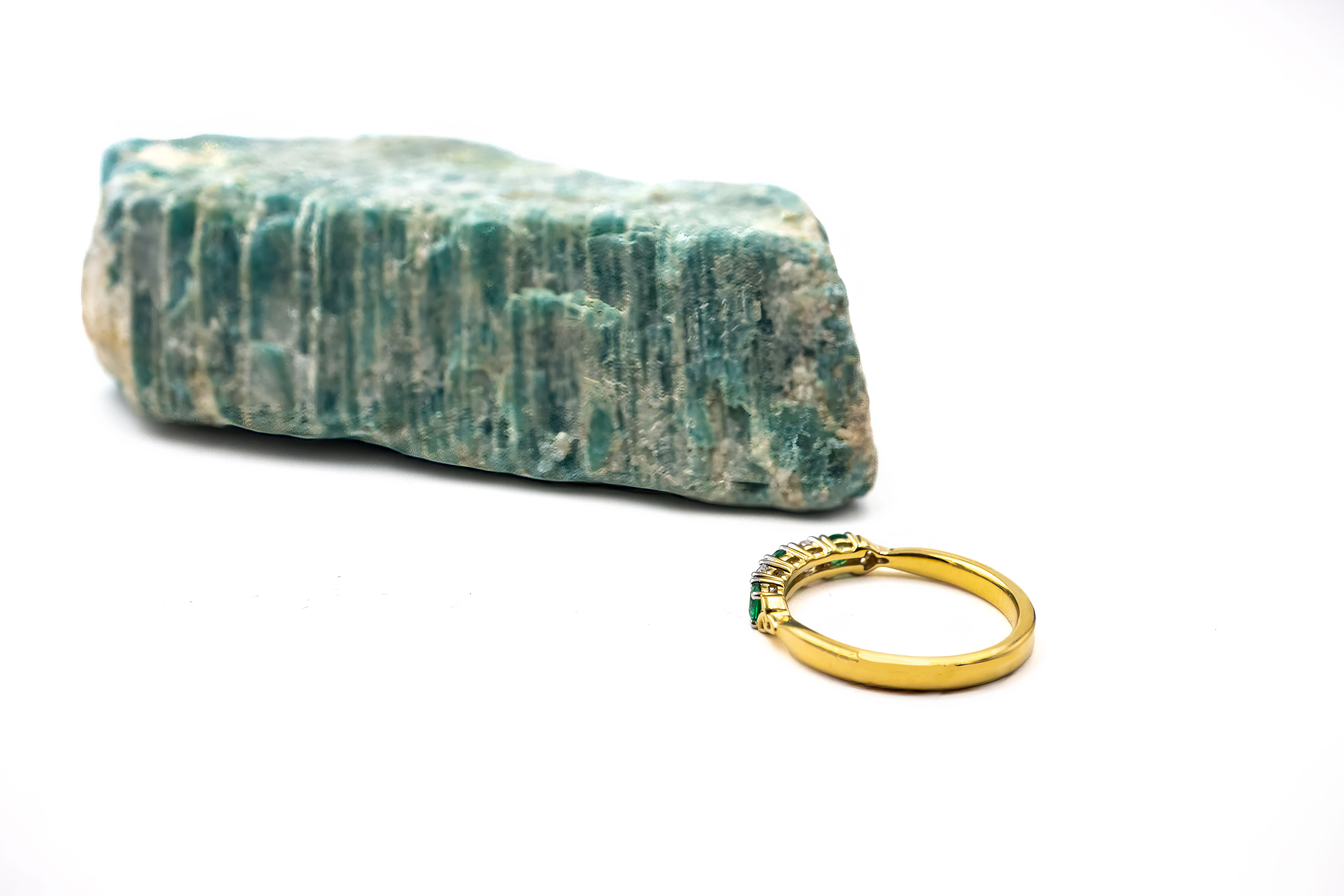 Womens Luxurious Polished 14K Yellow Gold Trinity Knot Ring