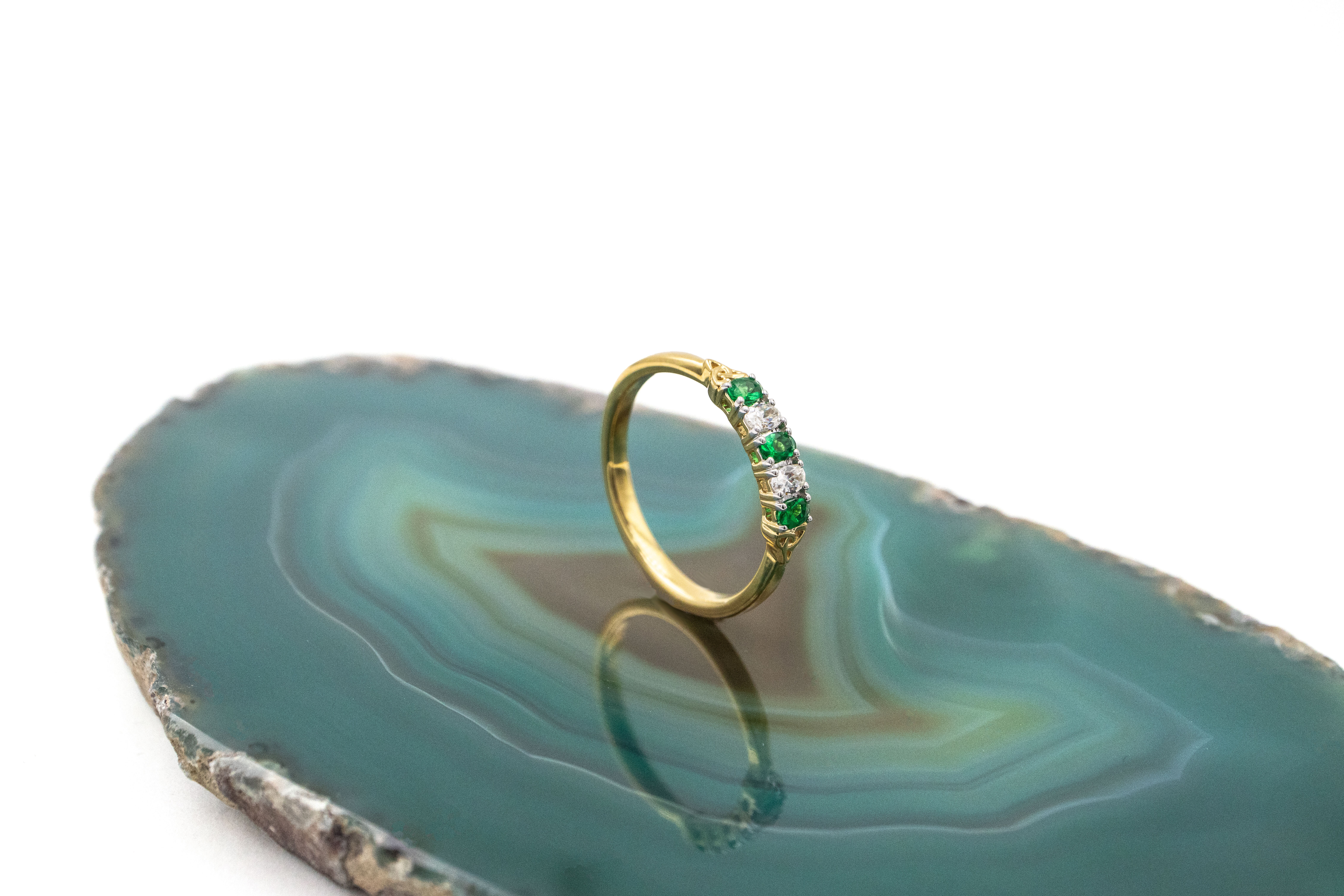 Womens Trinity Knot Ring in Yellow Gold With a Polished Finish