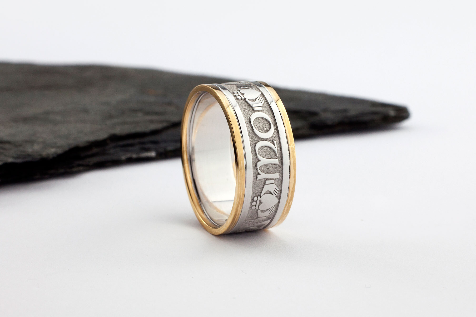 Mens Striking 14K White Gold & Yellow Gold Mo Anam Cara 7.5mm Ring