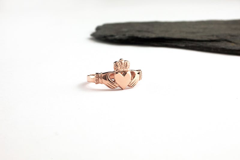 Womens 10K Rose Gold Claddagh Ring