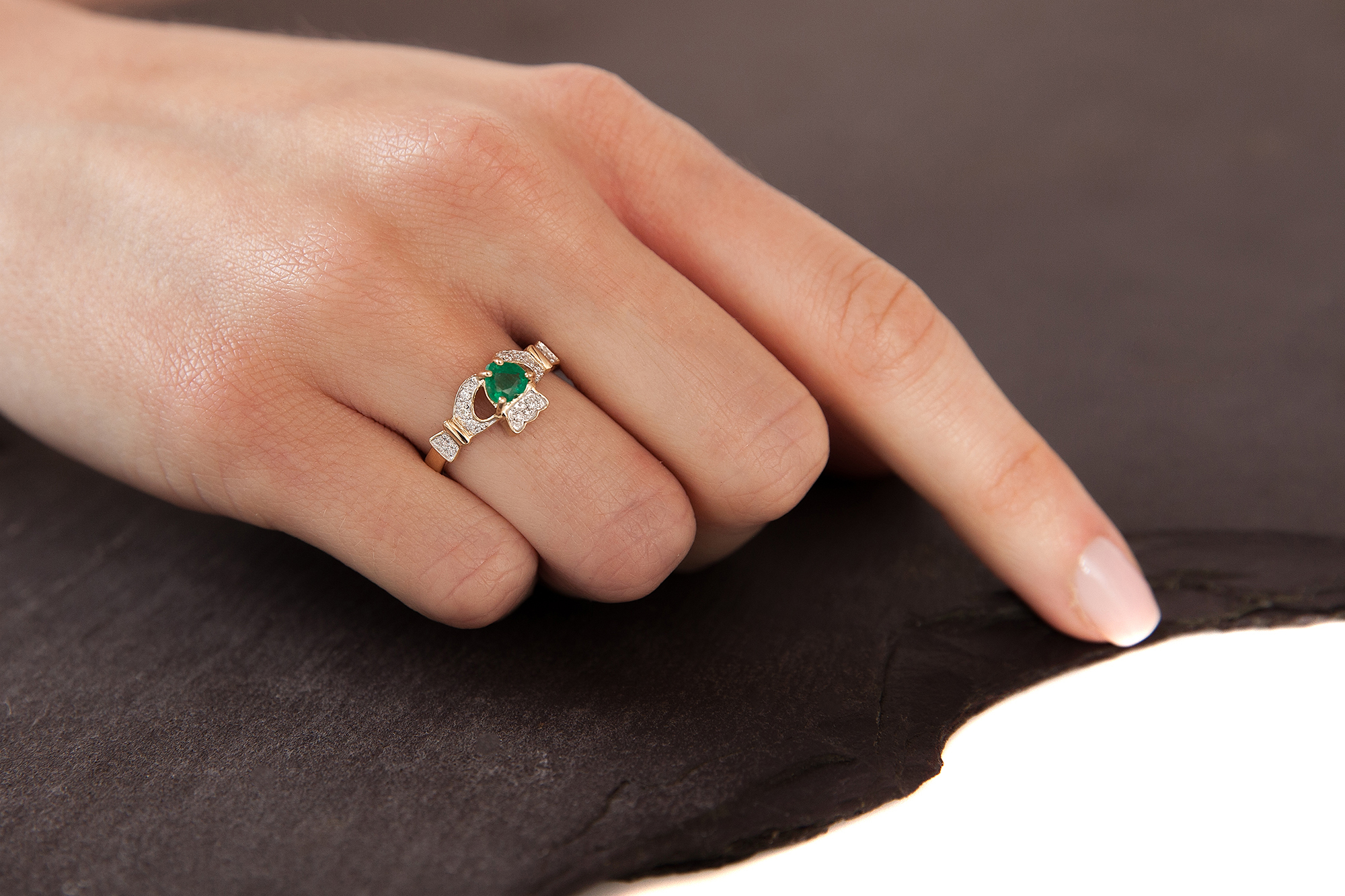 Attractive 14K Yellow Gold Claddagh 2.5mm Ring With a Polished Finish For Women - Model Photo