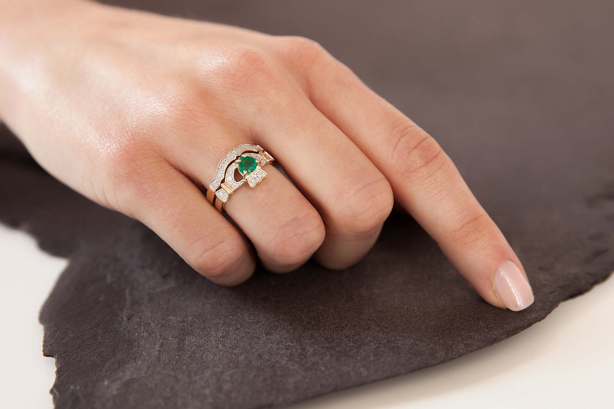 Womens Polished Claddagh Ring in Real Yellow Gold