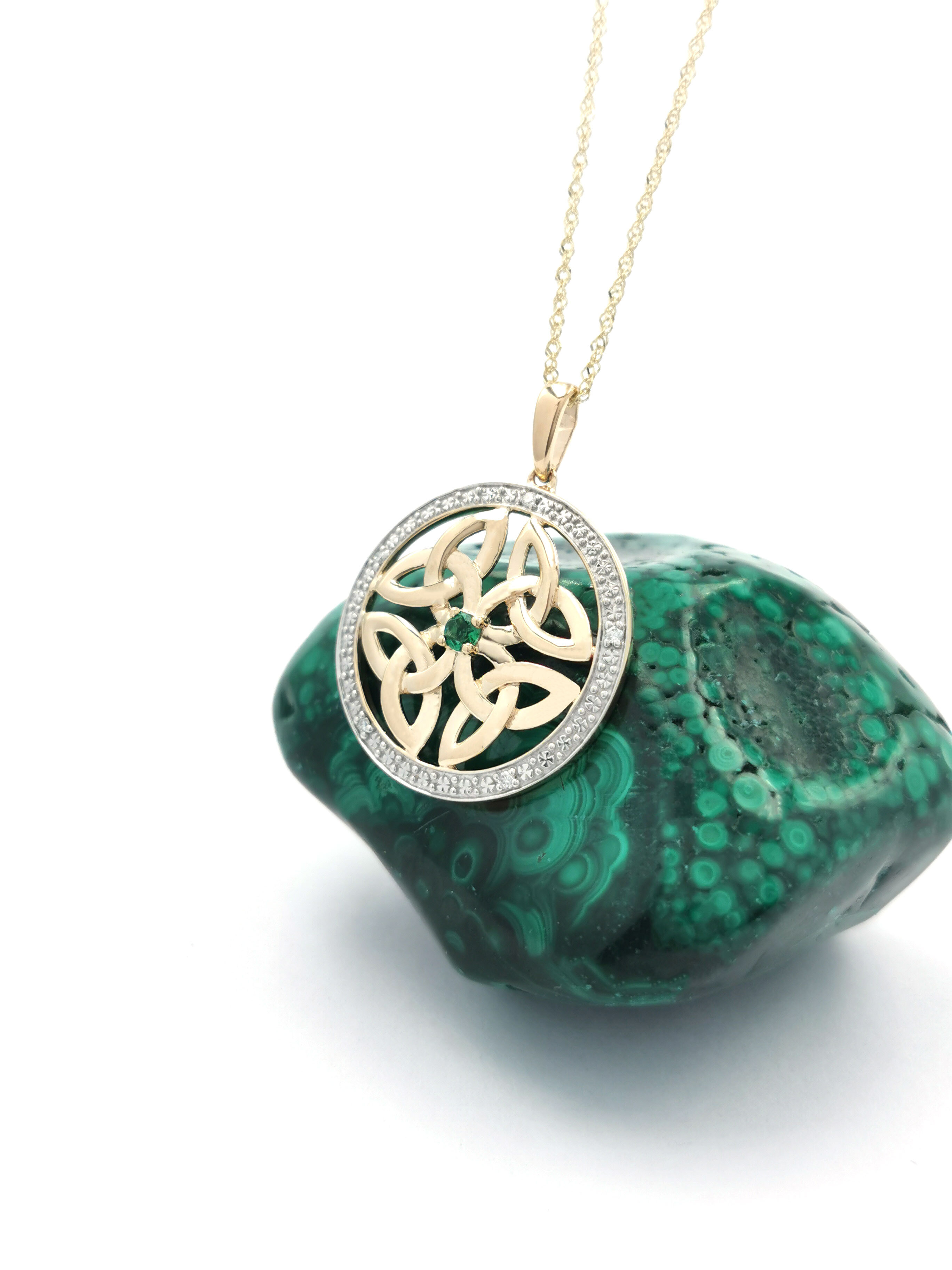 Gorgeous Yellow Gold Trinity Knot Necklace For Women