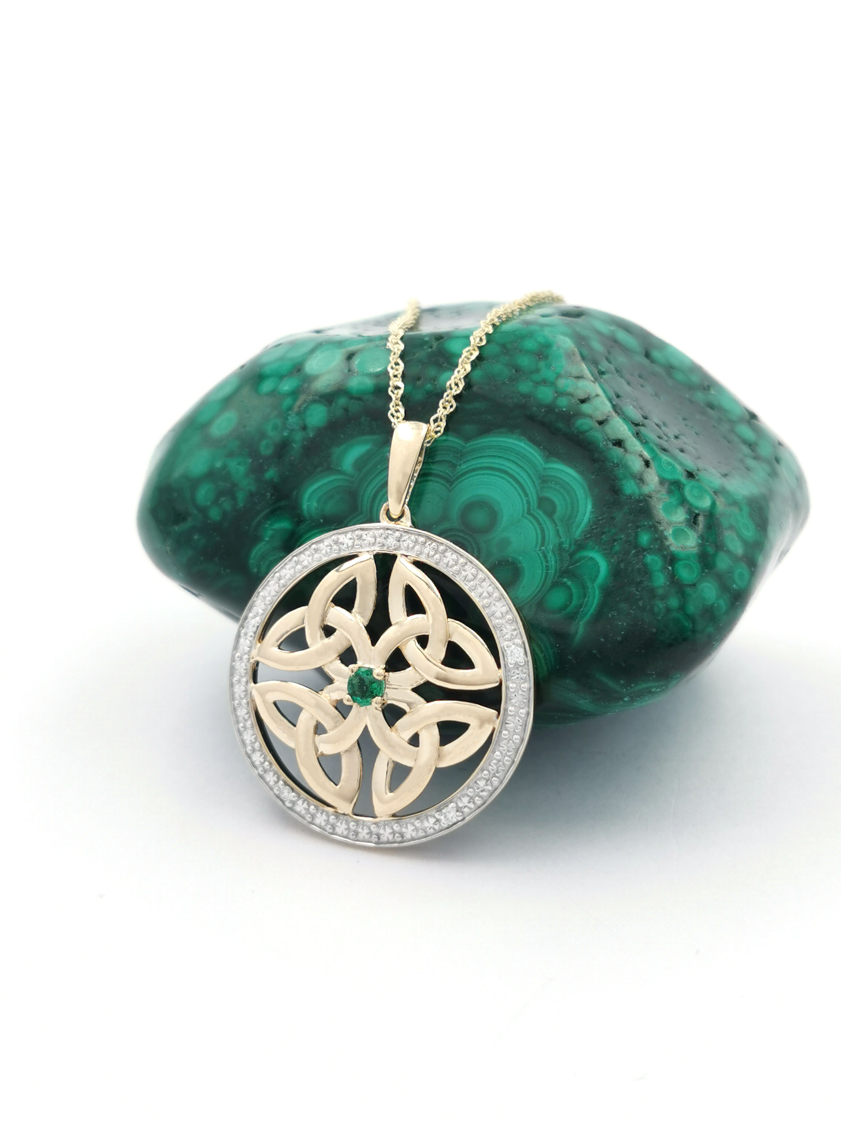 Trinity Knot - Shown with Light Cable Chain