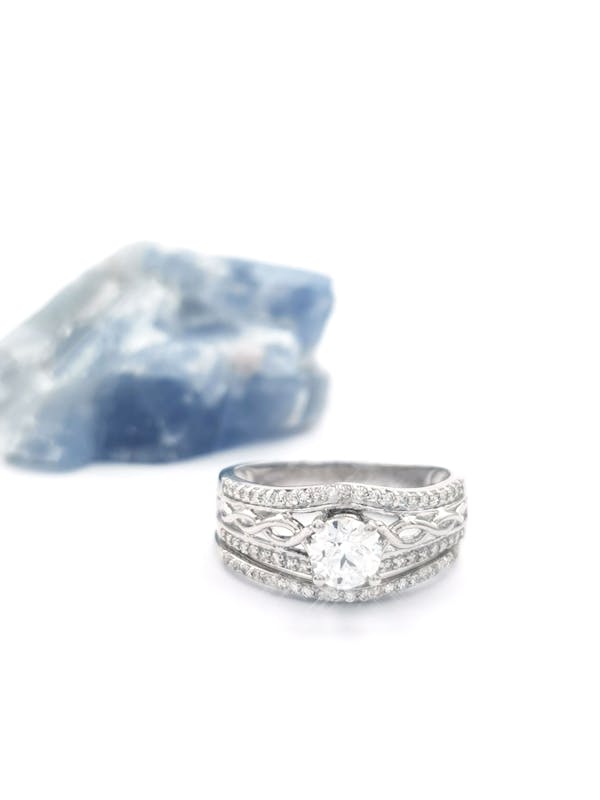Celtic Knot - Lab grown diamond ring and matching natural diamond band