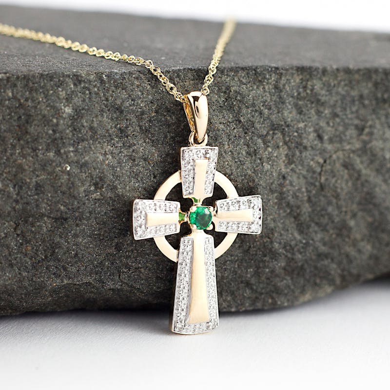 Celtic Cross Necklace set with Emerald and Diamond