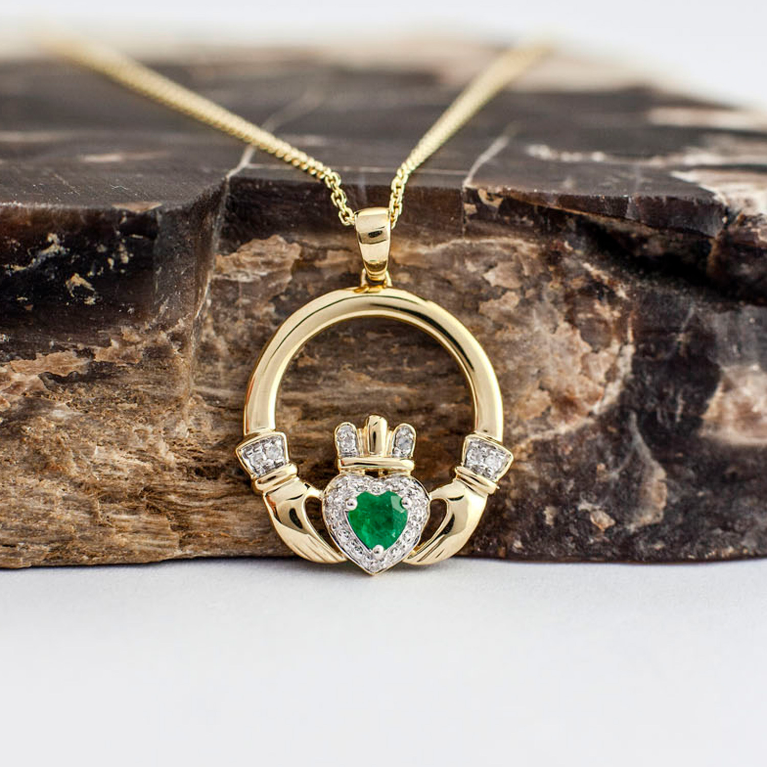 claddagh heart necklace