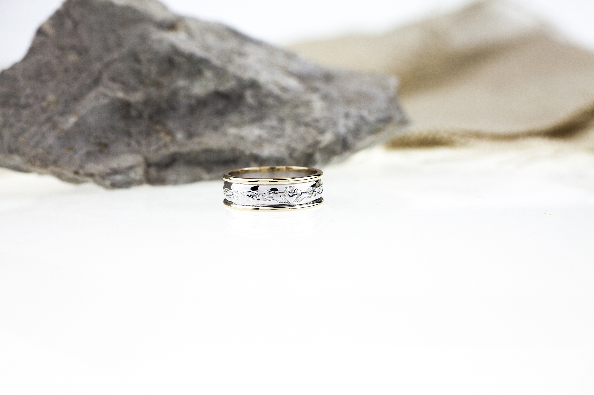 Attractive 18K White Gold & Yellow Gold Claddagh 7.5mm Ring For Men