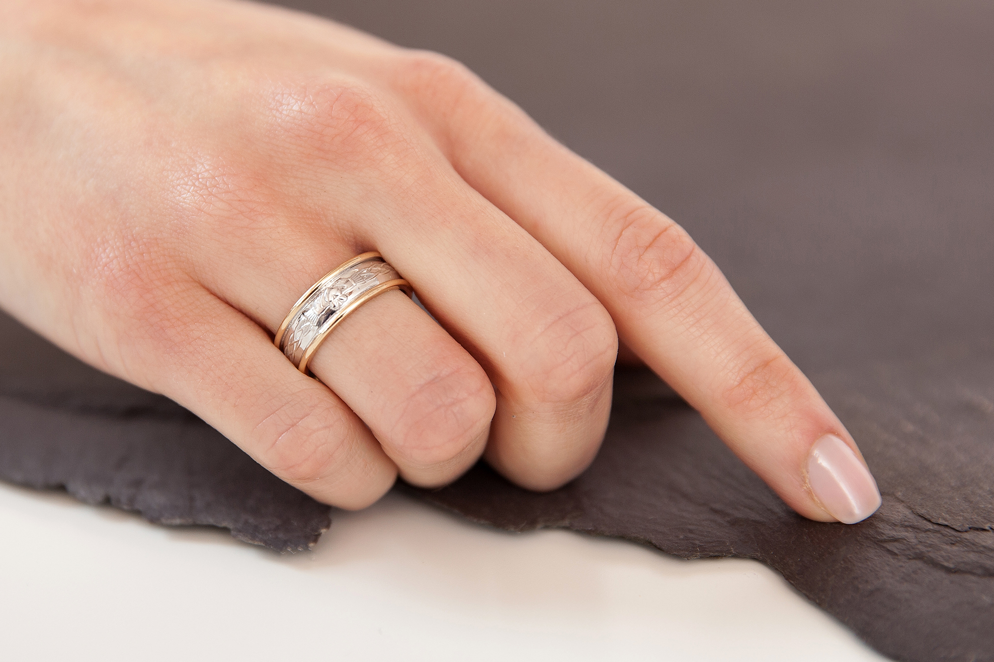 Womens Claddagh Ring in 18K White Gold & Yellow Gold - Model Photo