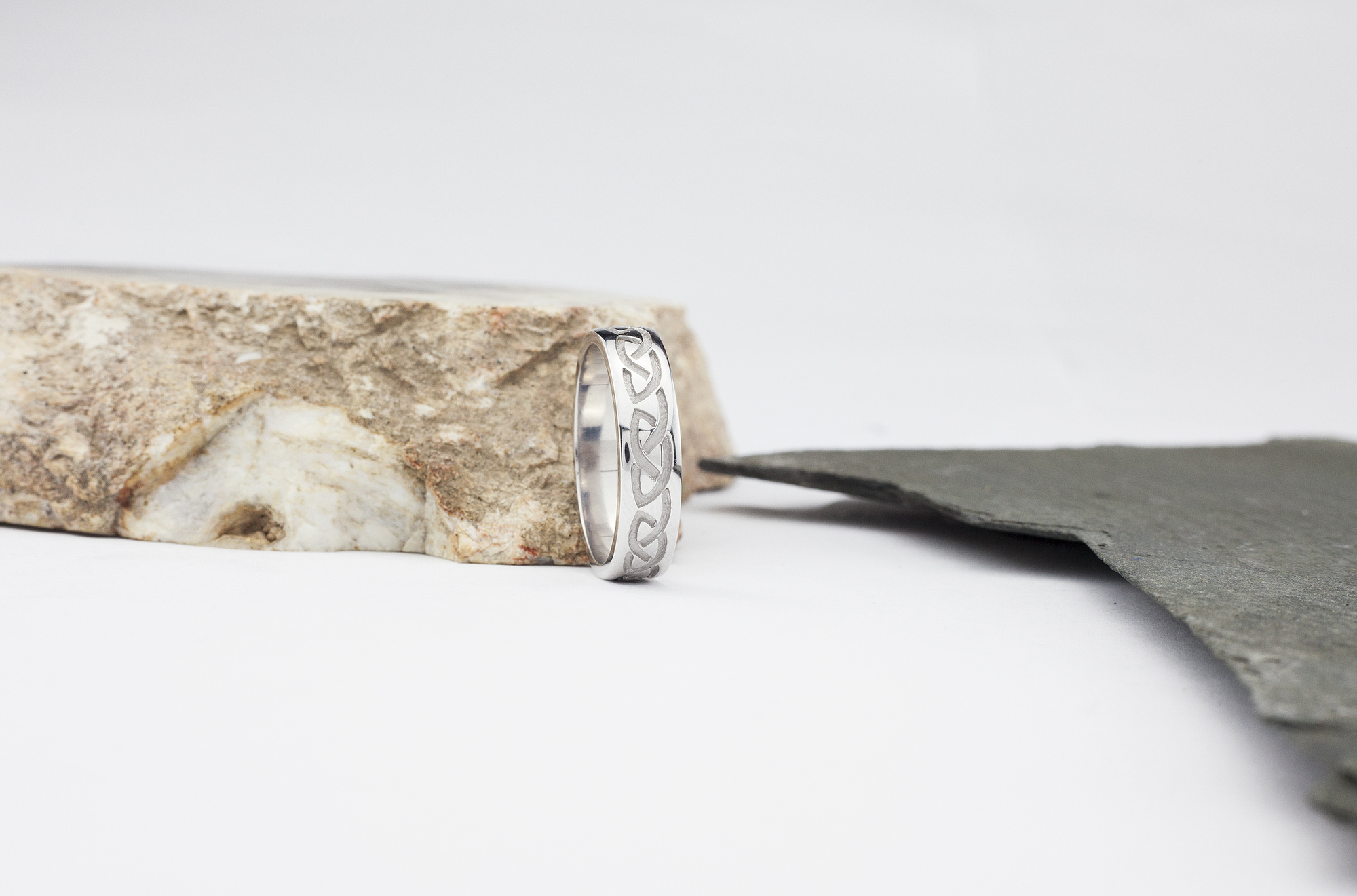 Mens Celtic Knot 3.6mm Ring in Real Platinum