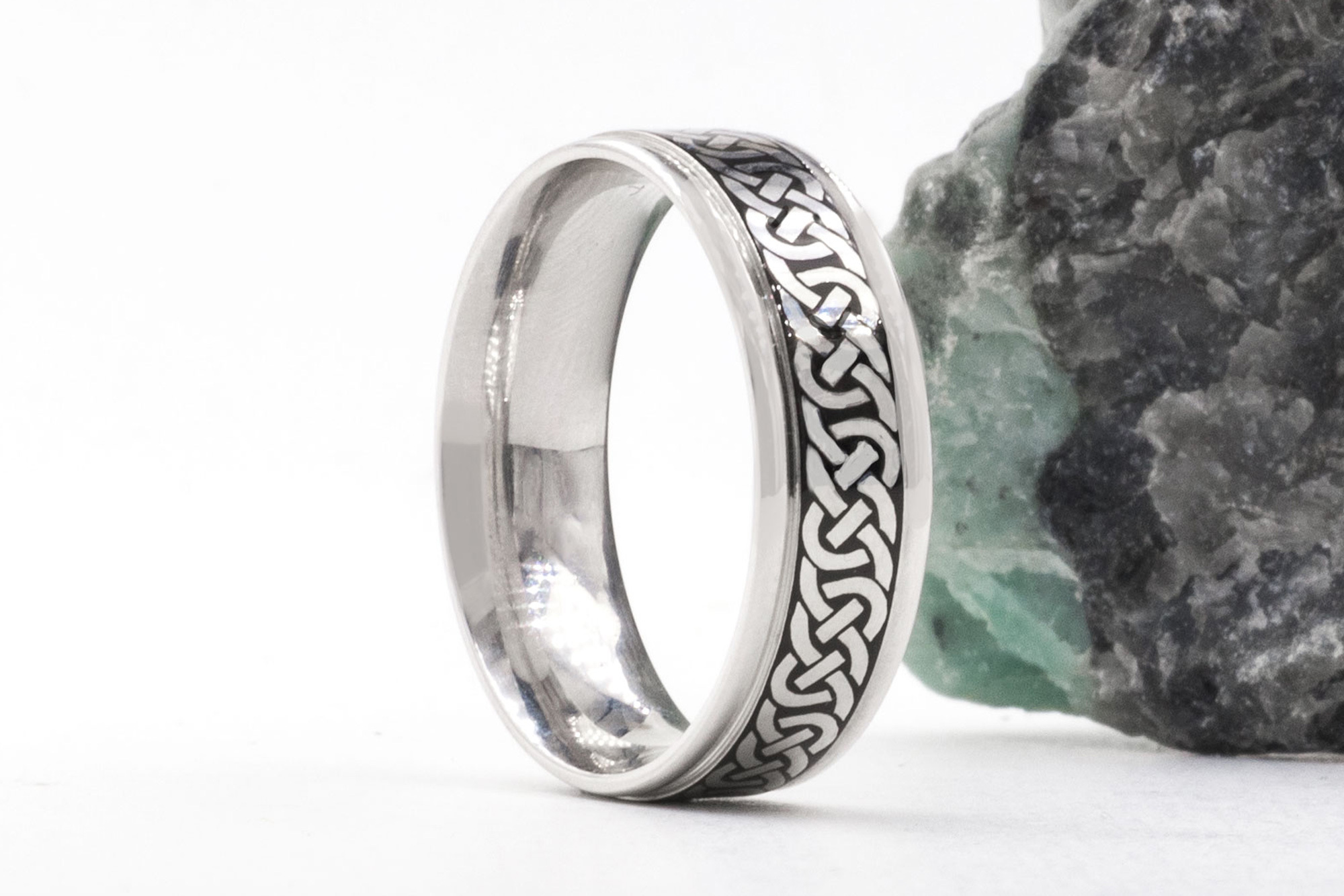 Real Platinum Celtic Knot 5.0mm Ring With a Cerin Finish