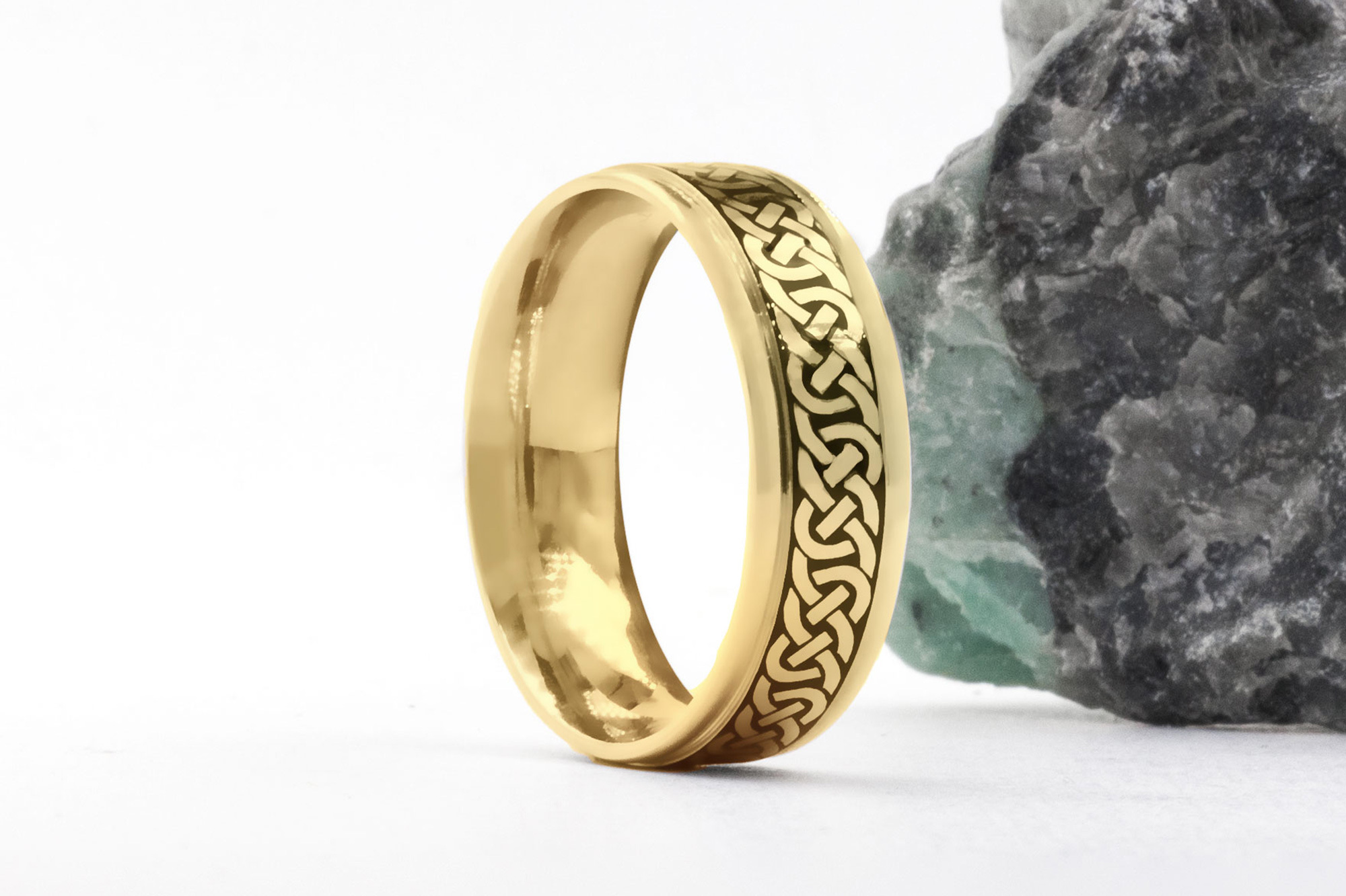 Gorgeous 18K Yellow Gold Celtic Knot 5.0mm Ring With a Cerin Finish