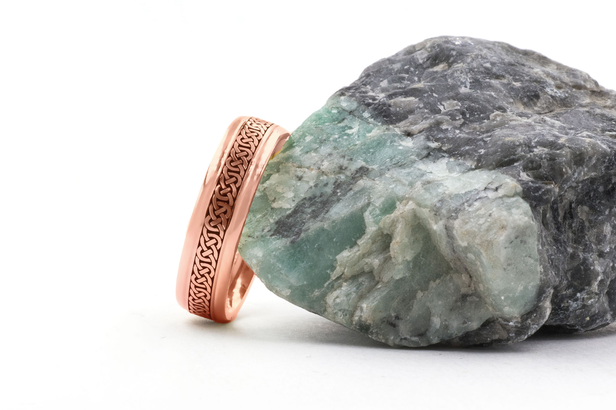 Celtic Knot 5.0mm Ring in Rose Gold With a Cerin Finish