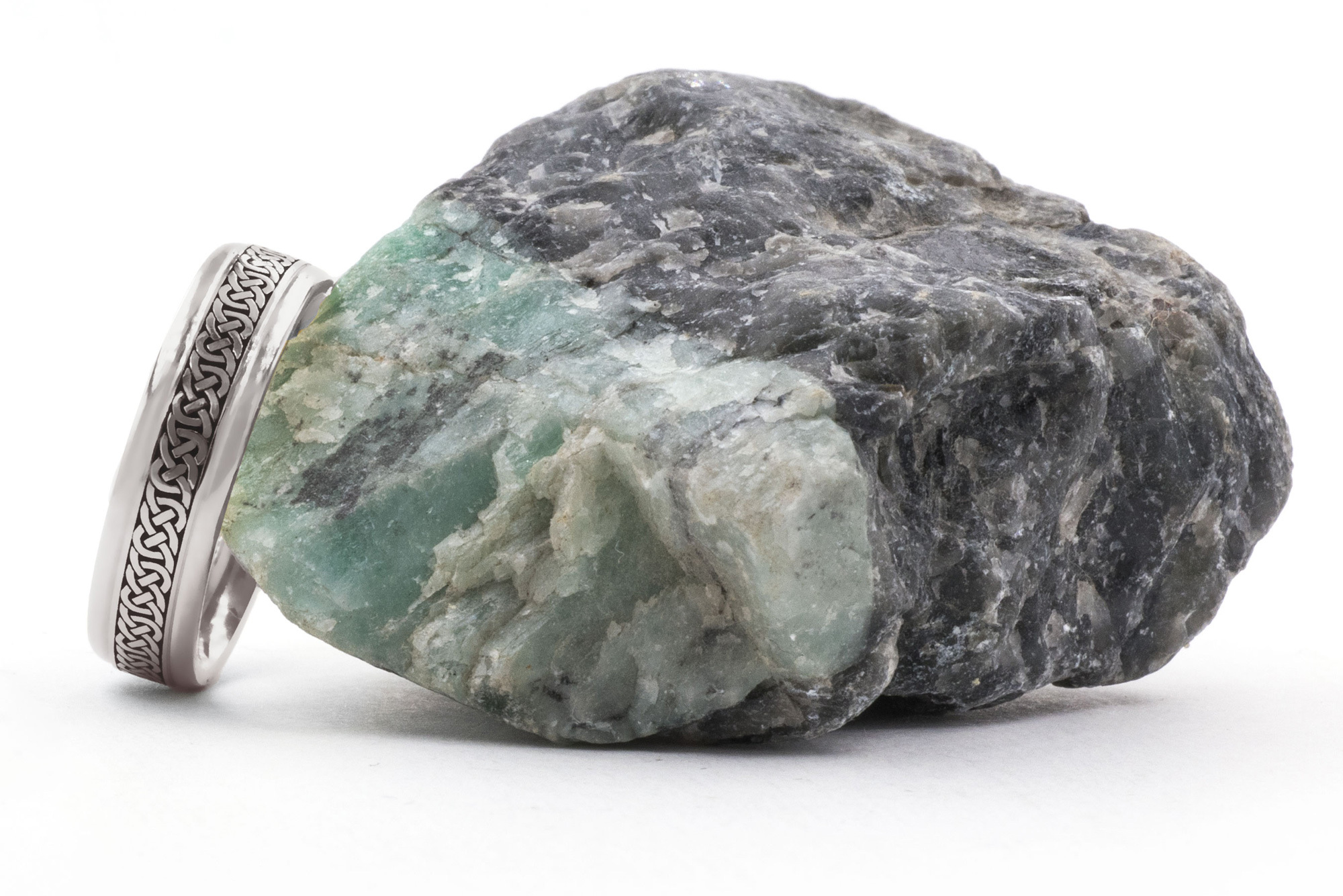 Authentic Platinum Celtic Knot 5.0mm Ring With a Cerin Finish