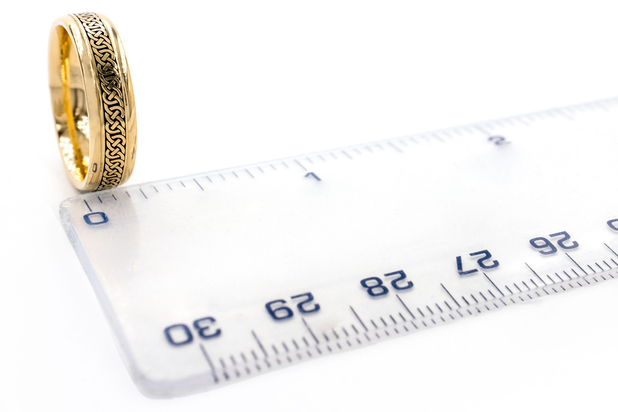 Cerin Celtic Knot 5.0mm Ring in Real 18K Yellow Gold