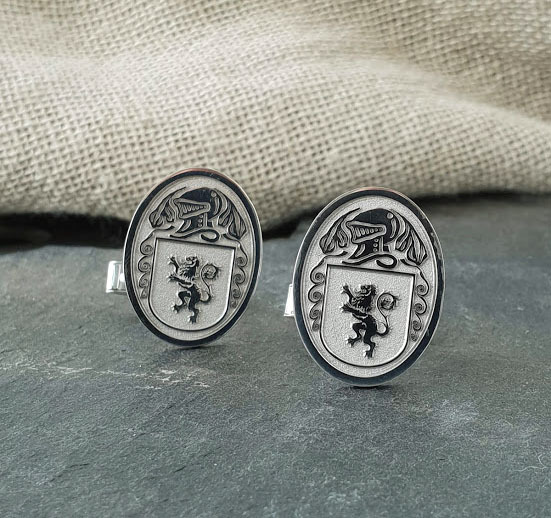 Select Gifts Oliver Wales Family Crest Surname Coat Of Arms Gold Cufflinks Engraved Box
