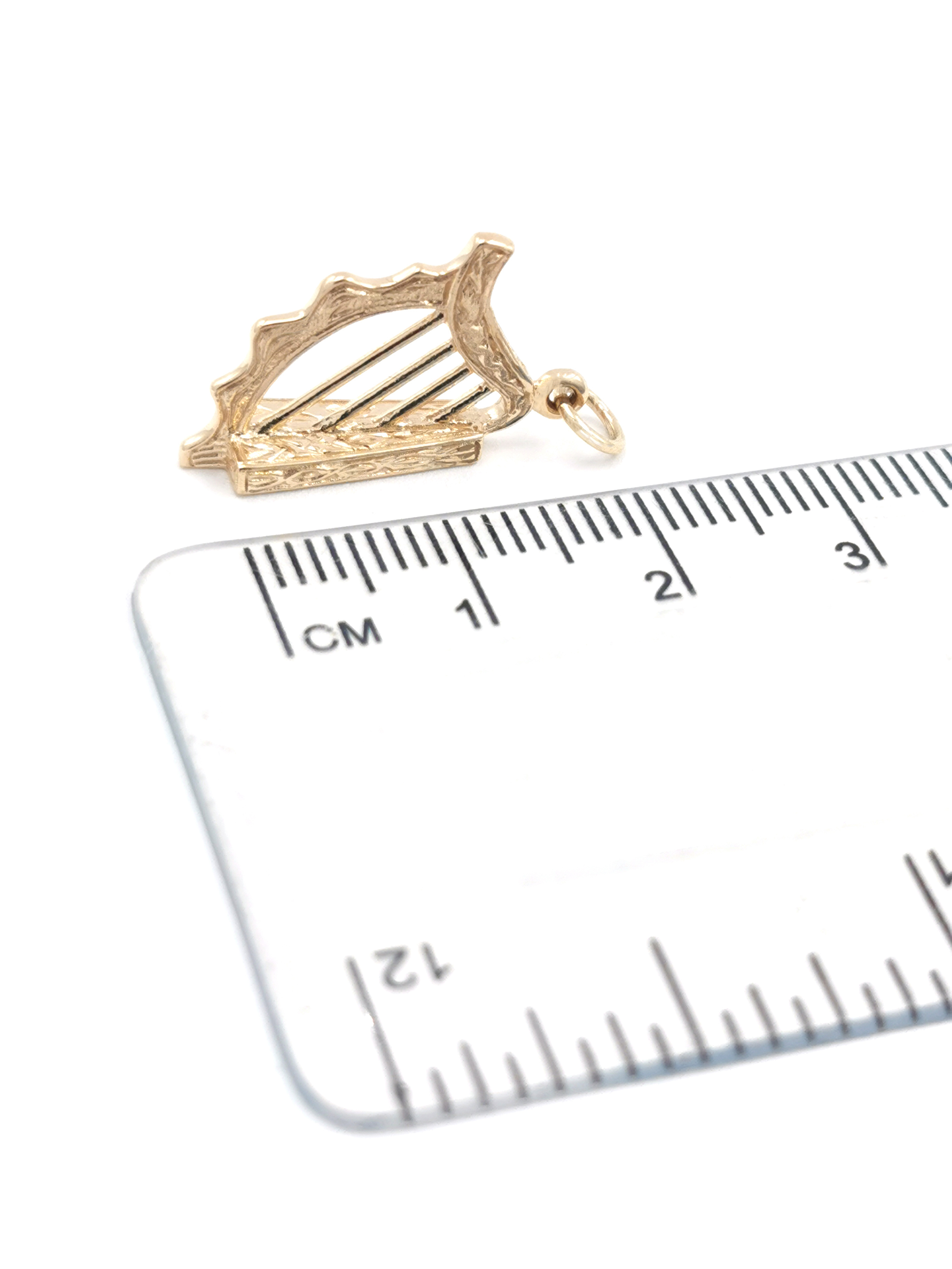 Womens Irish Yellow Gold Connemara Marble & Irish Harp Charm