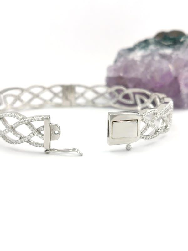 Attractive Sterling Silver Celtic Knot Bracelet For Women