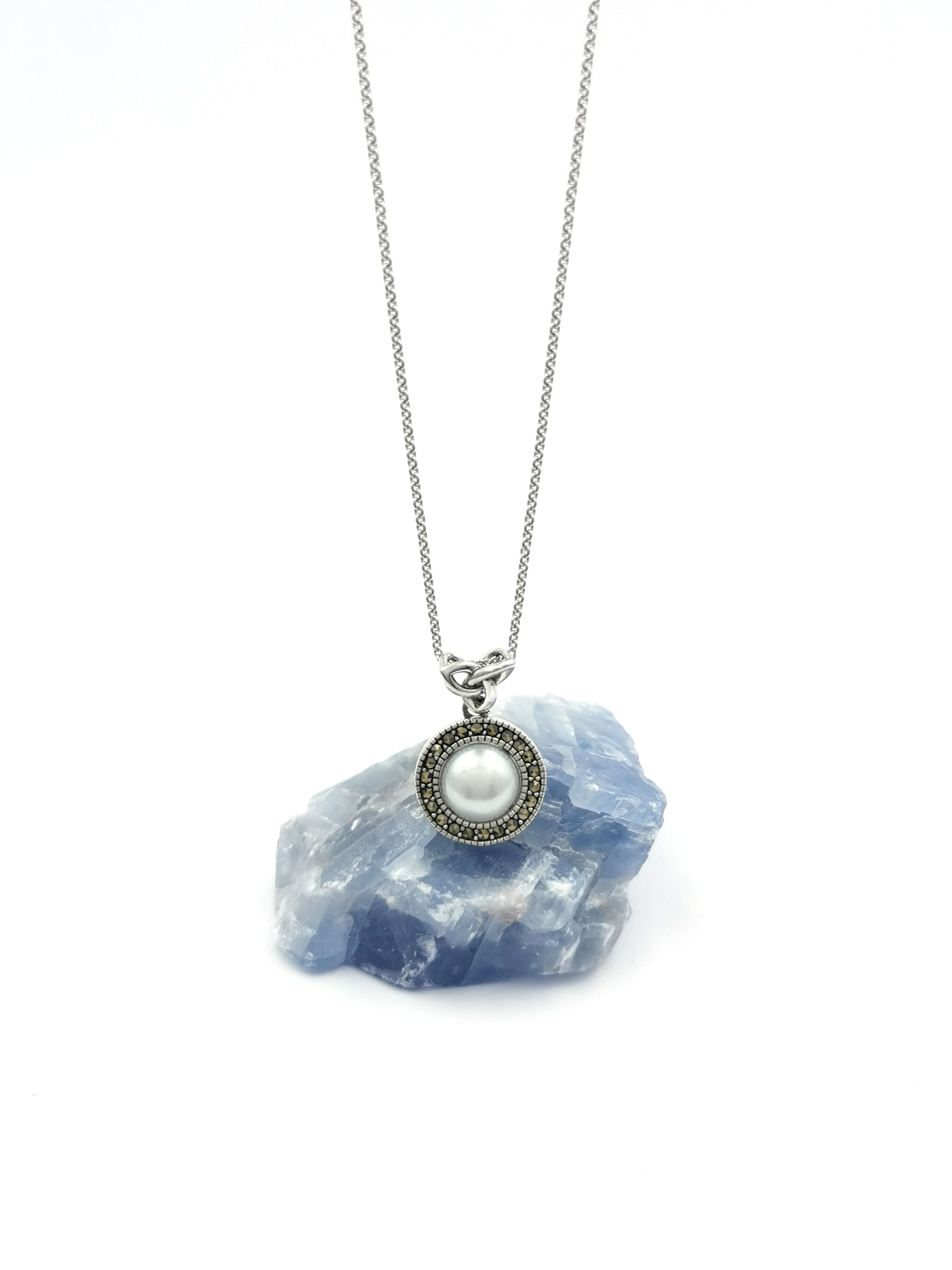 Striking Sterling Silver Trinity Knot Necklace For Women
