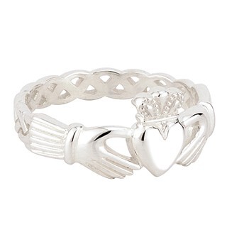 How to Pronounce the Word "Claddagh"