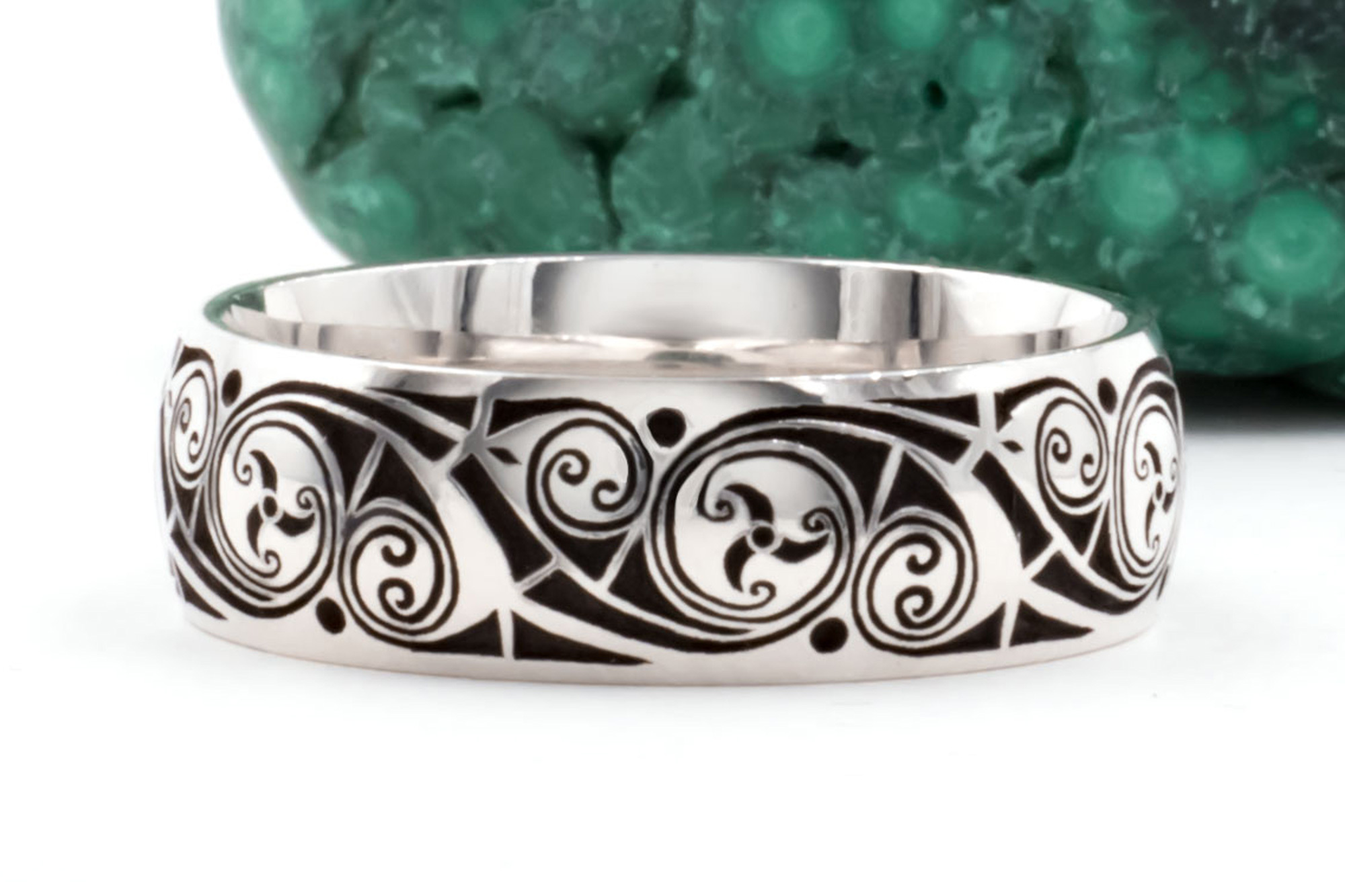 Irish Platinum 950 Triskele 4.0mm Ring With a Cerin Finish