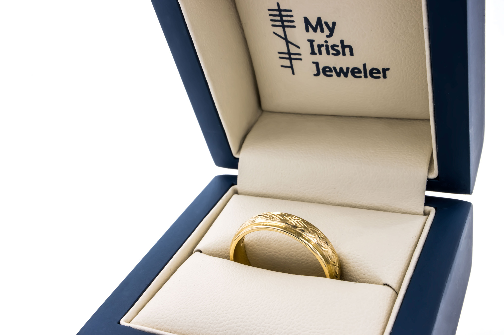 Celtic Knot 5.0mm Ring in Real 18K Yellow Gold. In Luxury Packaging.